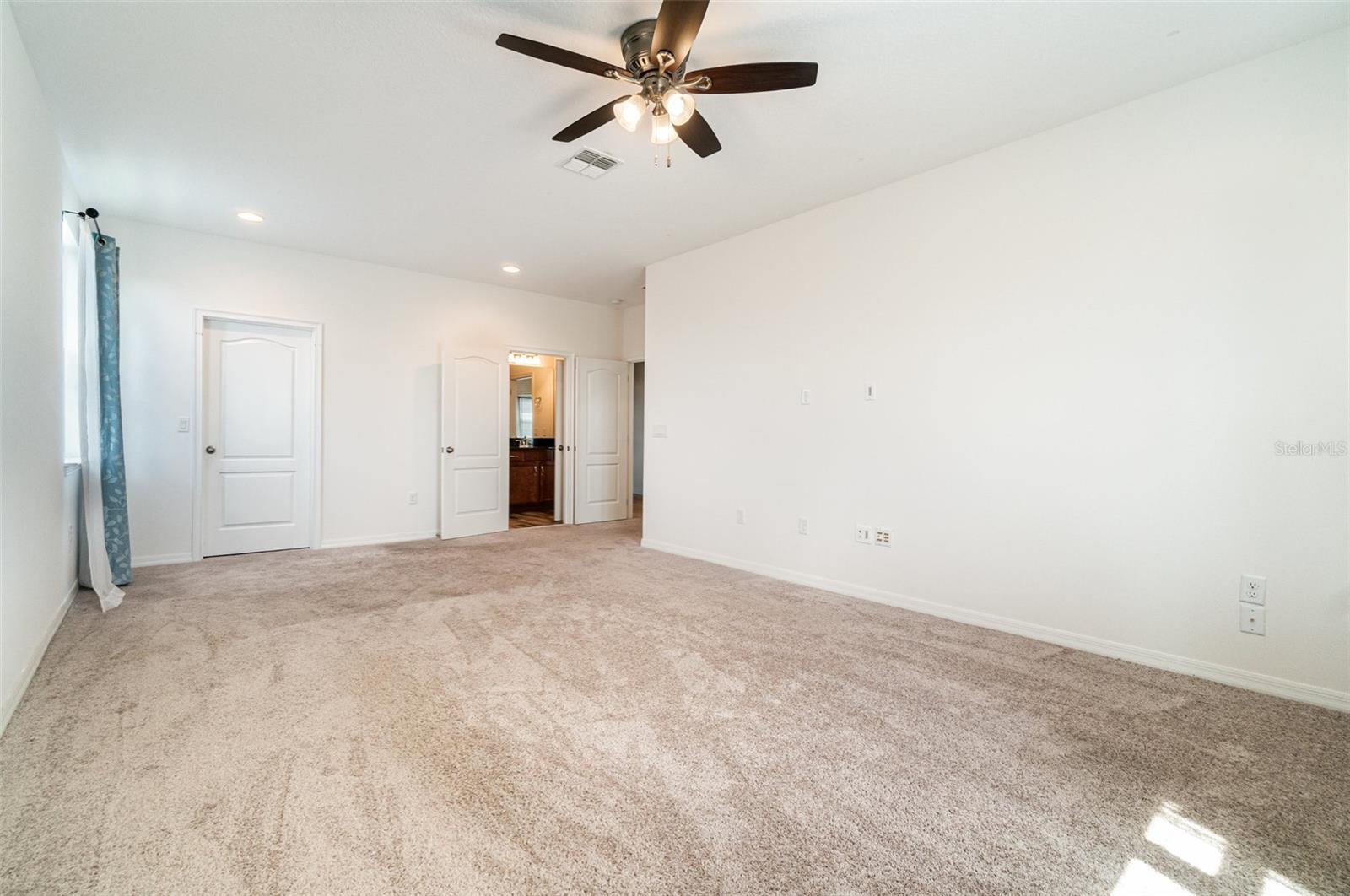 Image 32 of 37 For 10466 Siddington Drive