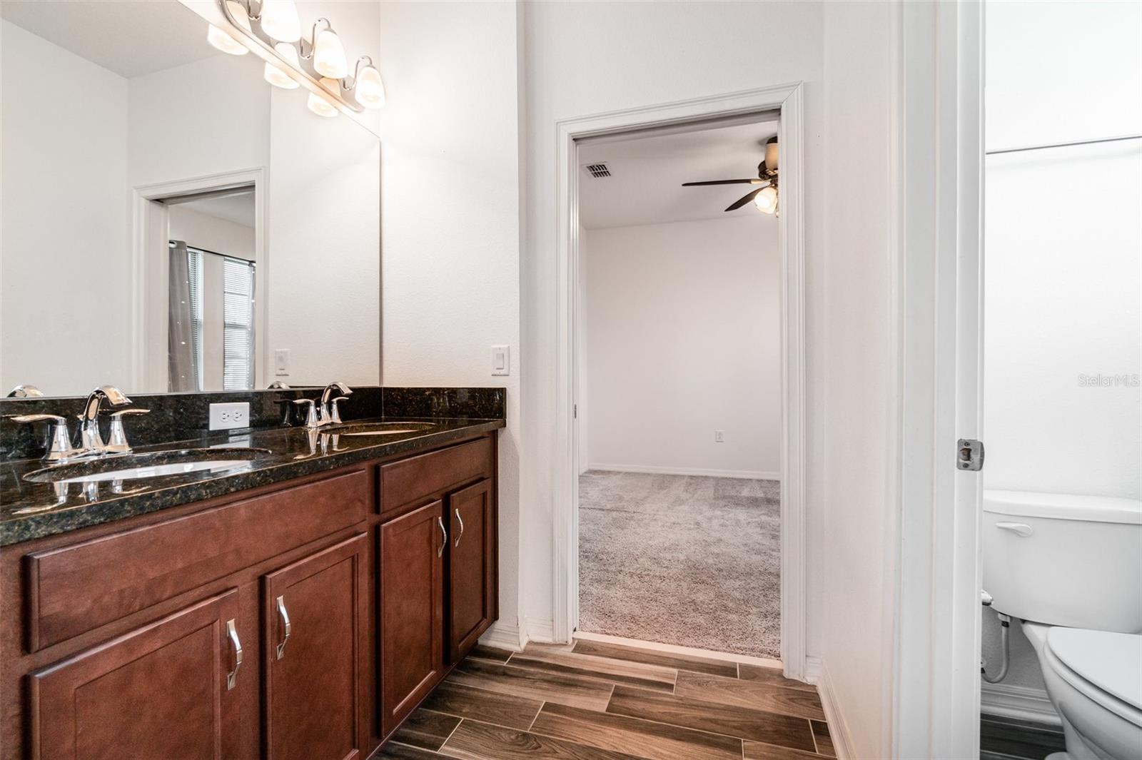 Image 33 of 37 For 10466 Siddington Drive
