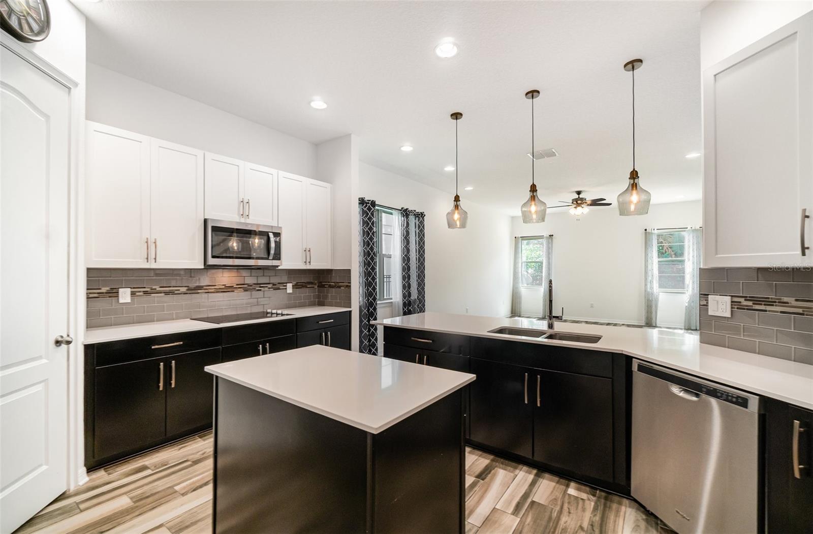 Image 9 of 37 For 10466 Siddington Drive