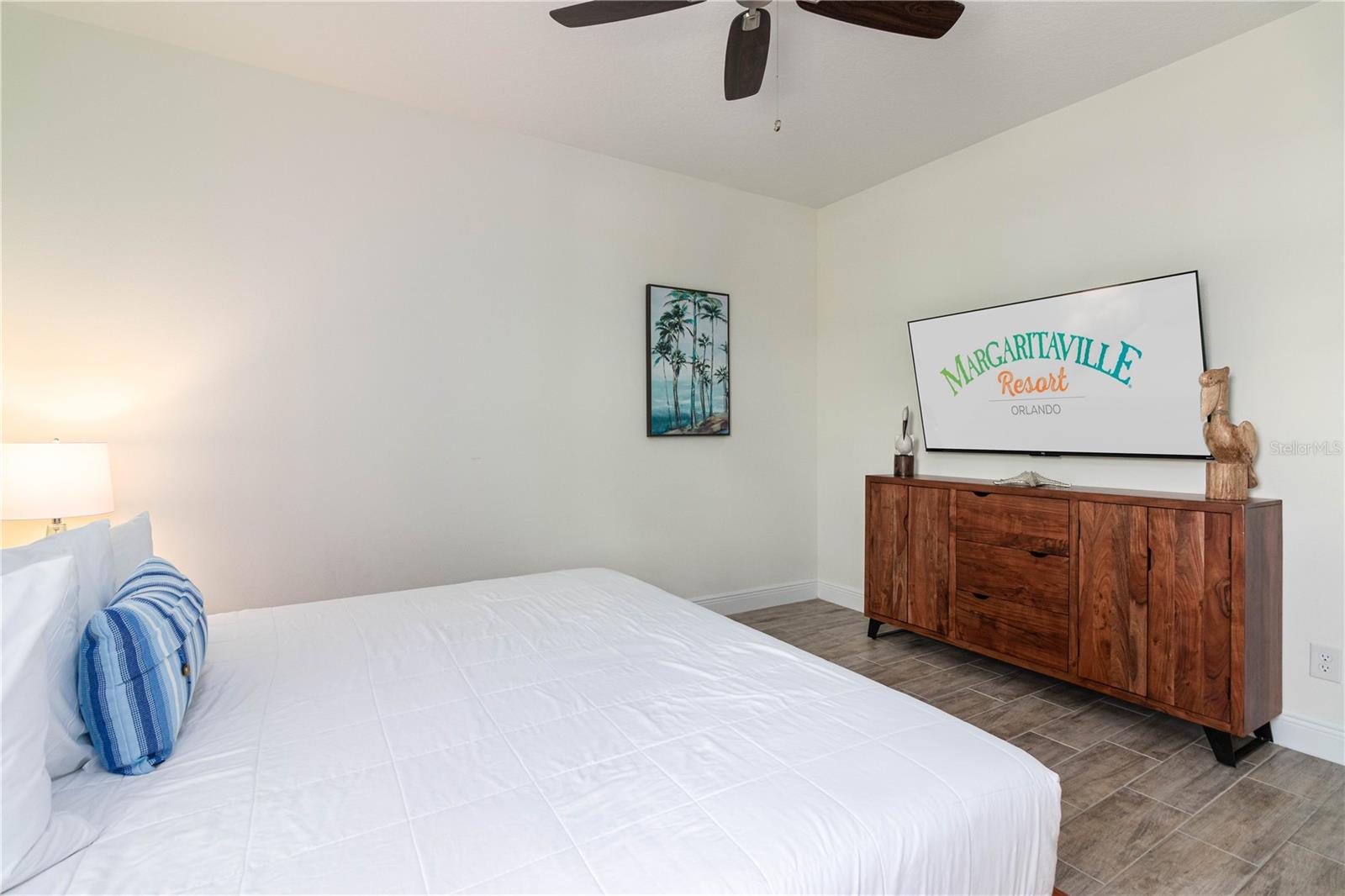 Image 15 of 17 For 2960 On The Rocks Point