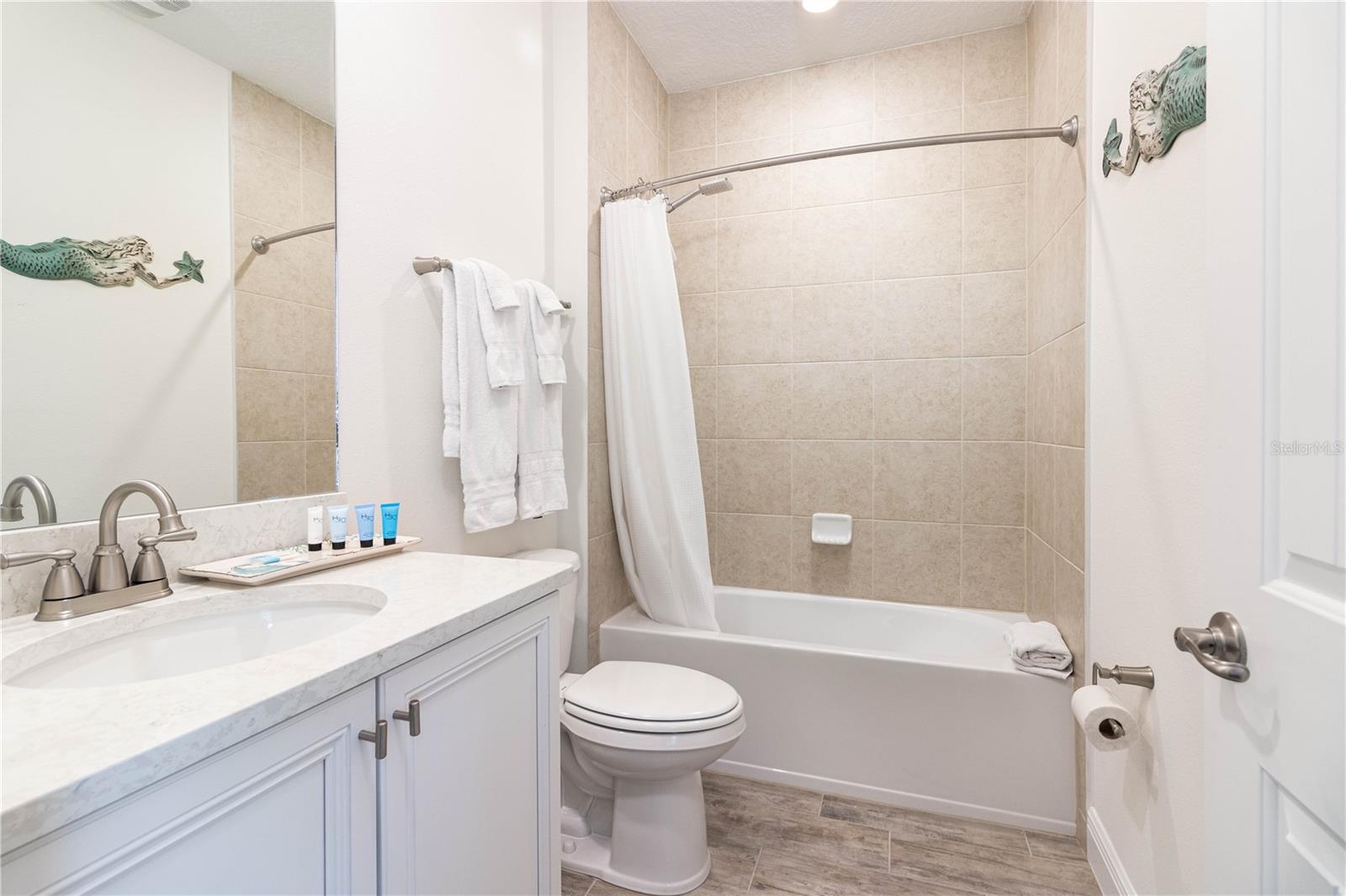 Image 16 of 17 For 2960 On The Rocks Point