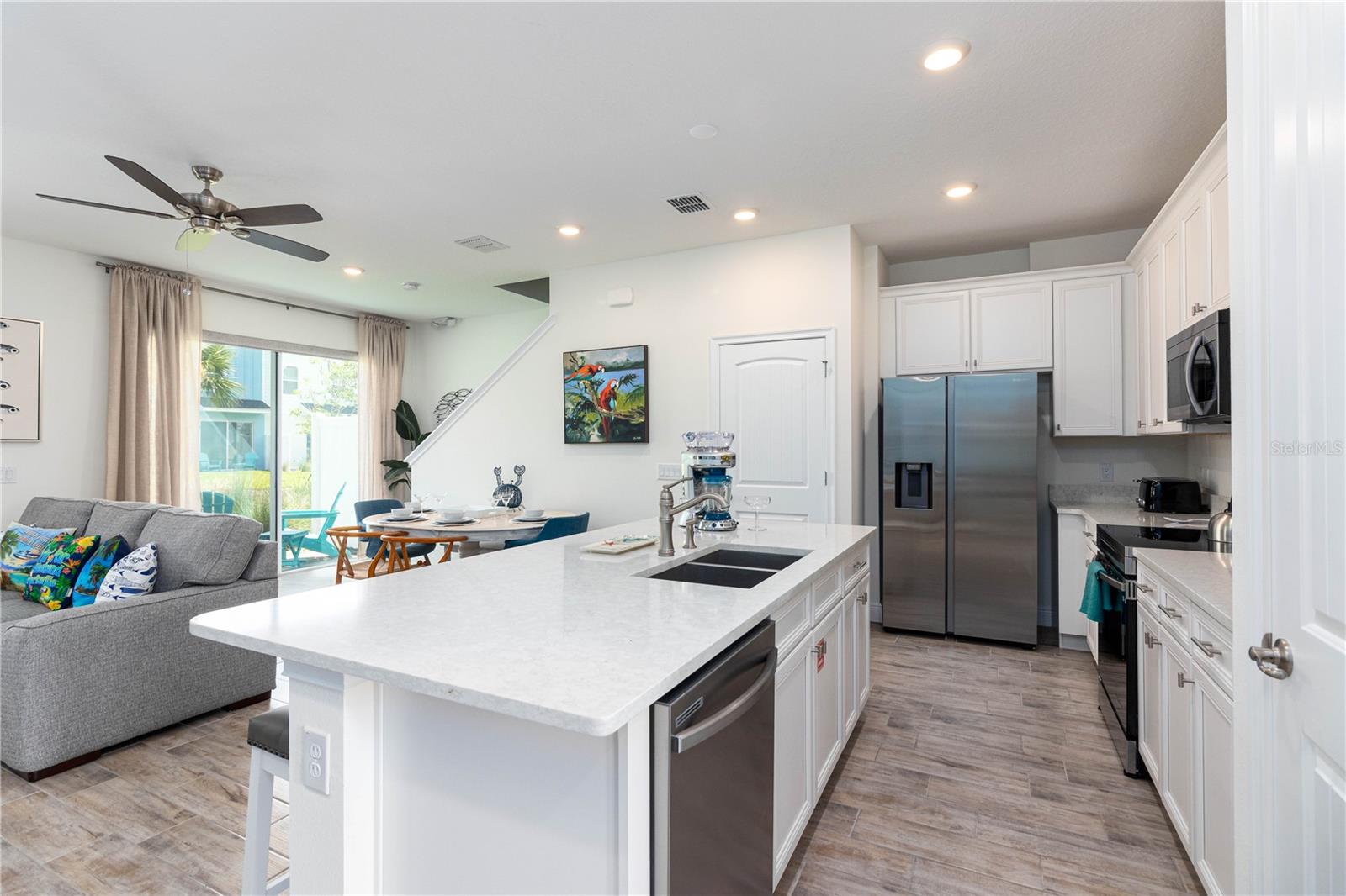 Image 3 of 17 For 2960 On The Rocks Point