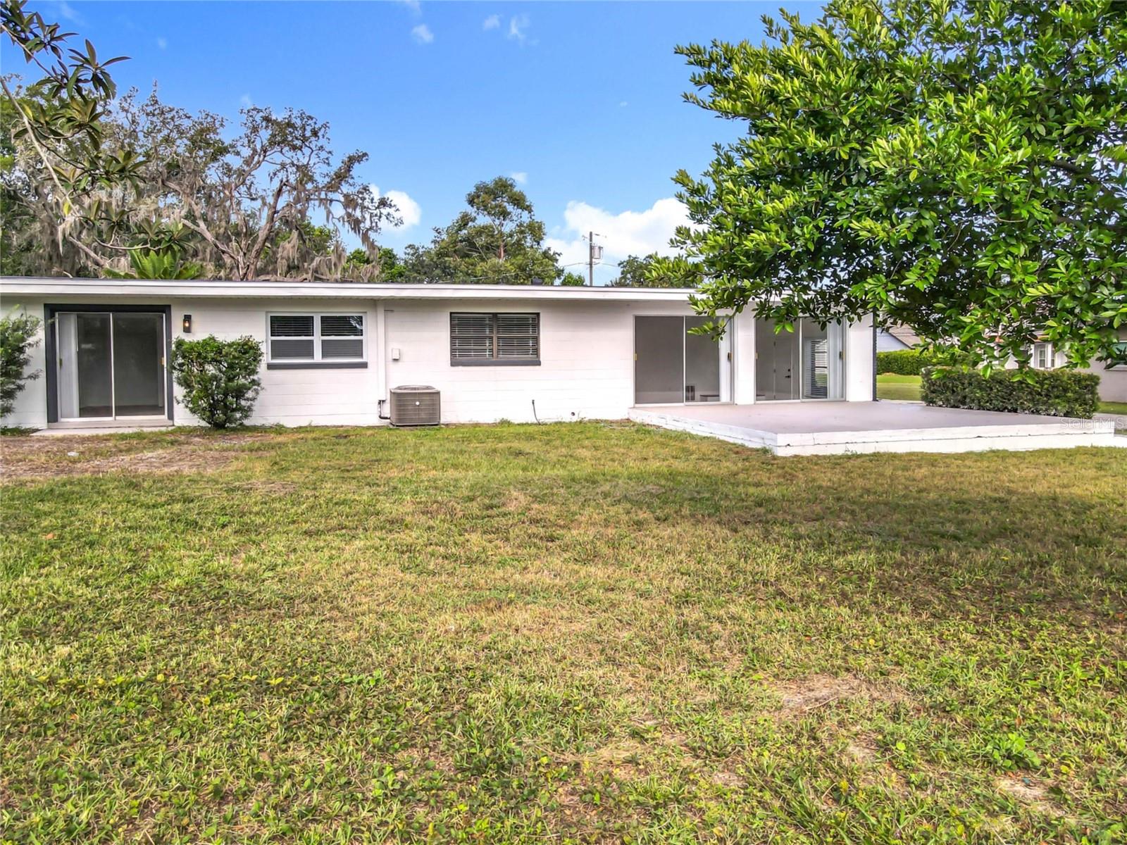 Image 10 of 56 For 1221 Oak Haven Drive