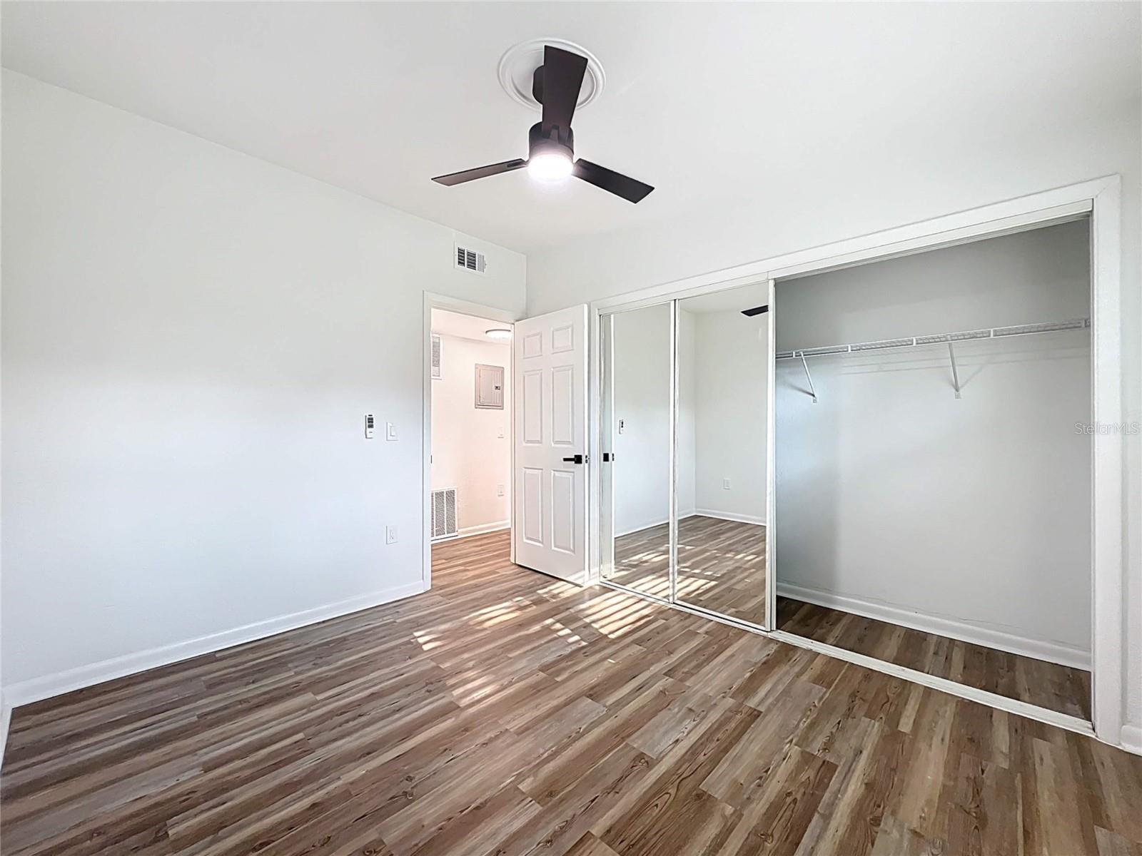 Image 23 of 56 For 1221 Oak Haven Drive