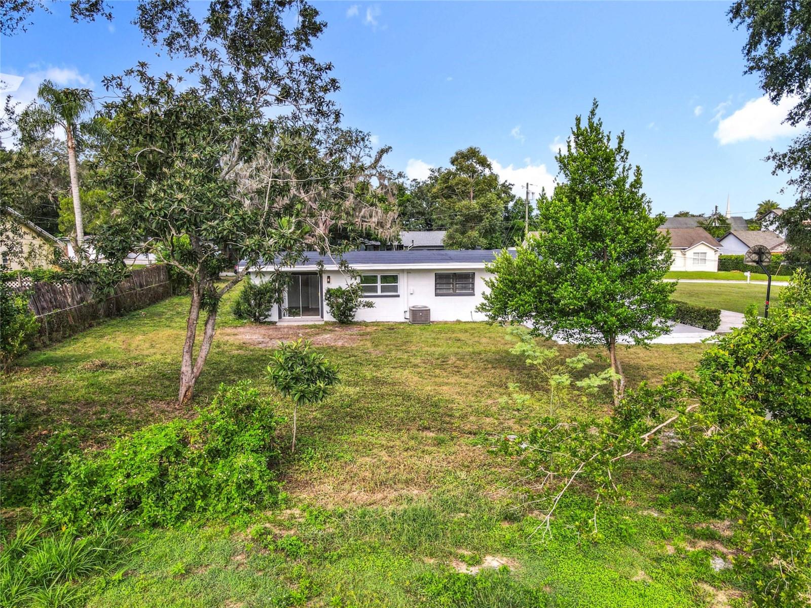 Image 8 of 56 For 1221 Oak Haven Drive