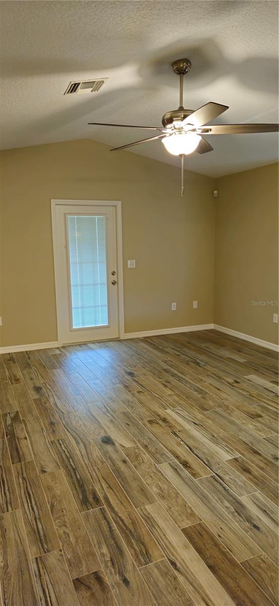 Image 7 of 15 For 1568 Grove Court