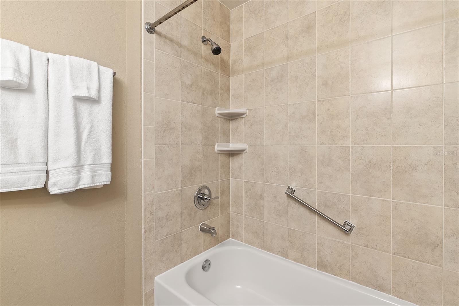 Image 17 of 32 For 13025 Mulberry Park Dr  326