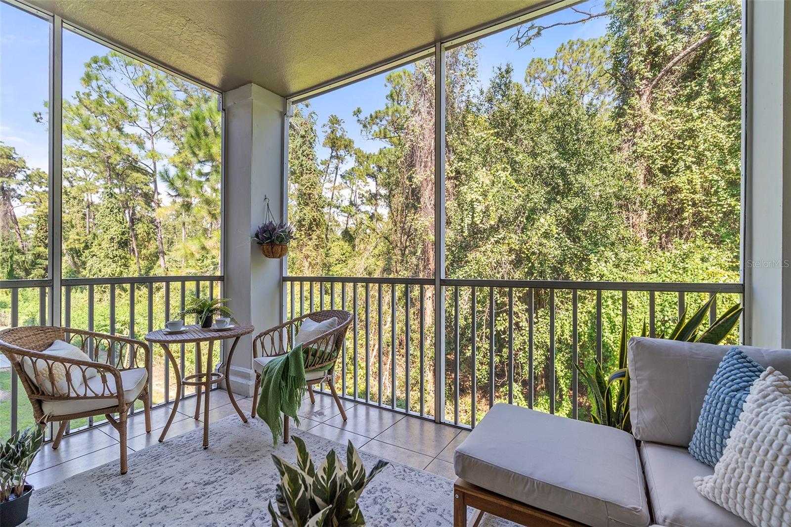Image 8 of 32 For 13025 Mulberry Park Dr  326