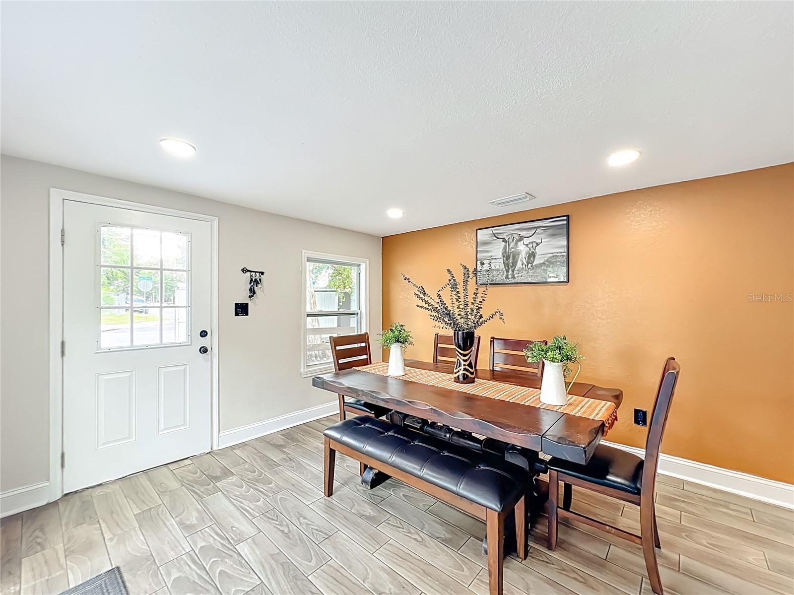 Image 16 of 39 For 638 6th Terrace