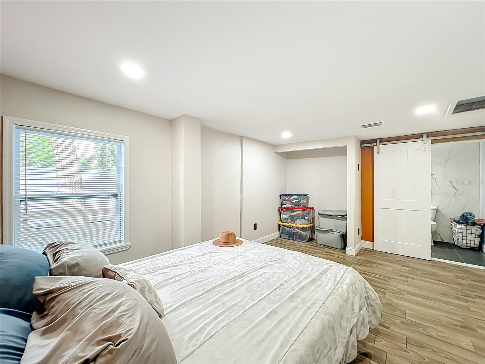 Image 19 of 39 For 638 6th Terrace