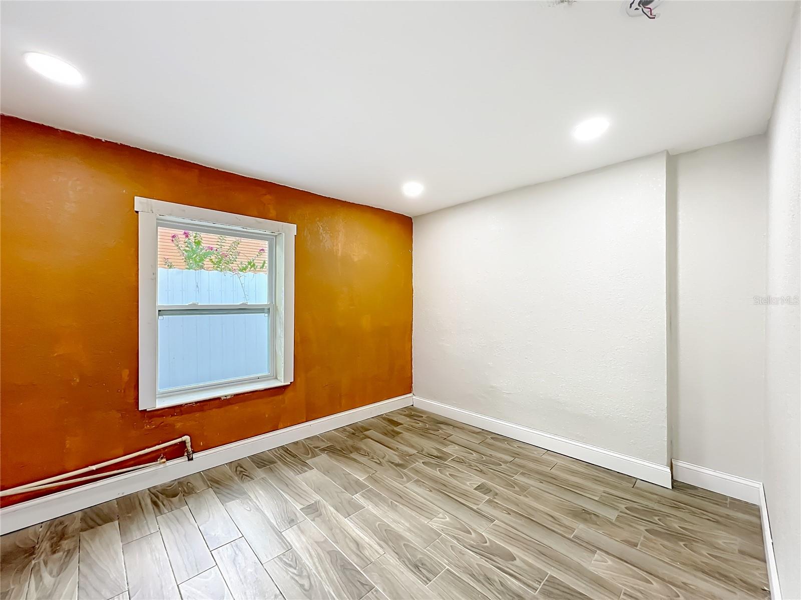 Image 22 of 39 For 638 6th Terrace