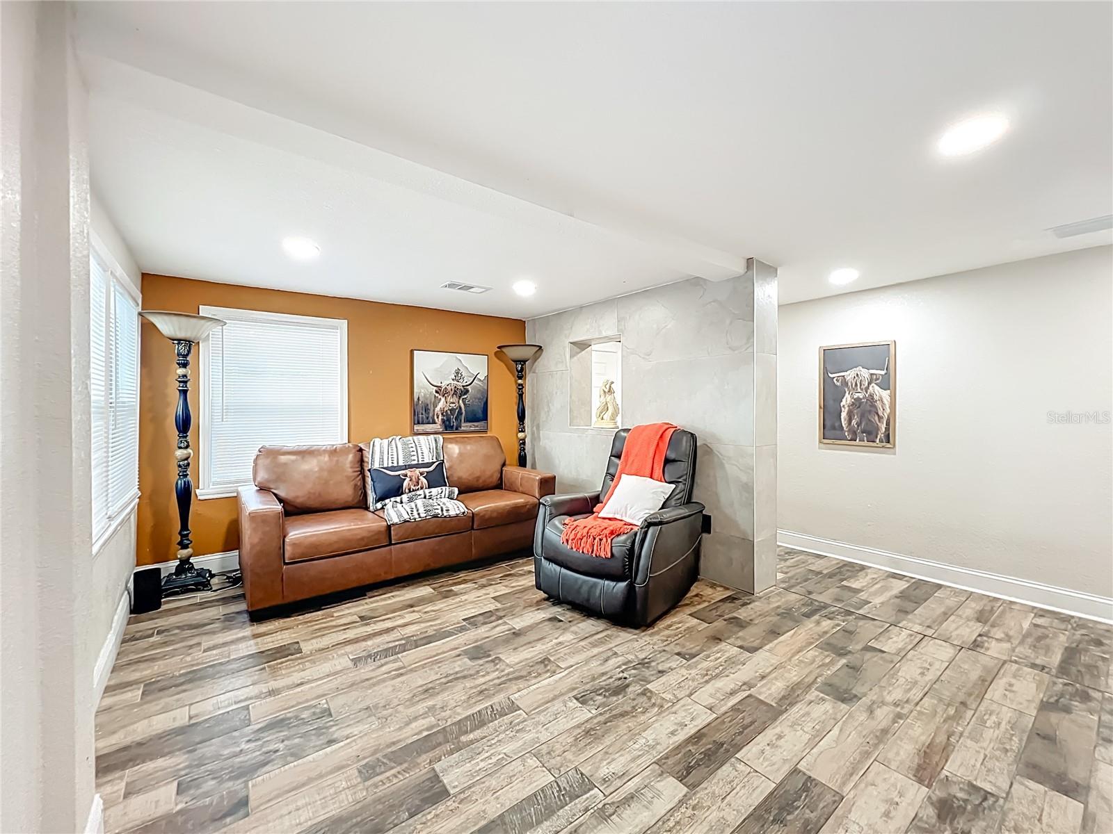 Image 5 of 39 For 638 6th Terrace