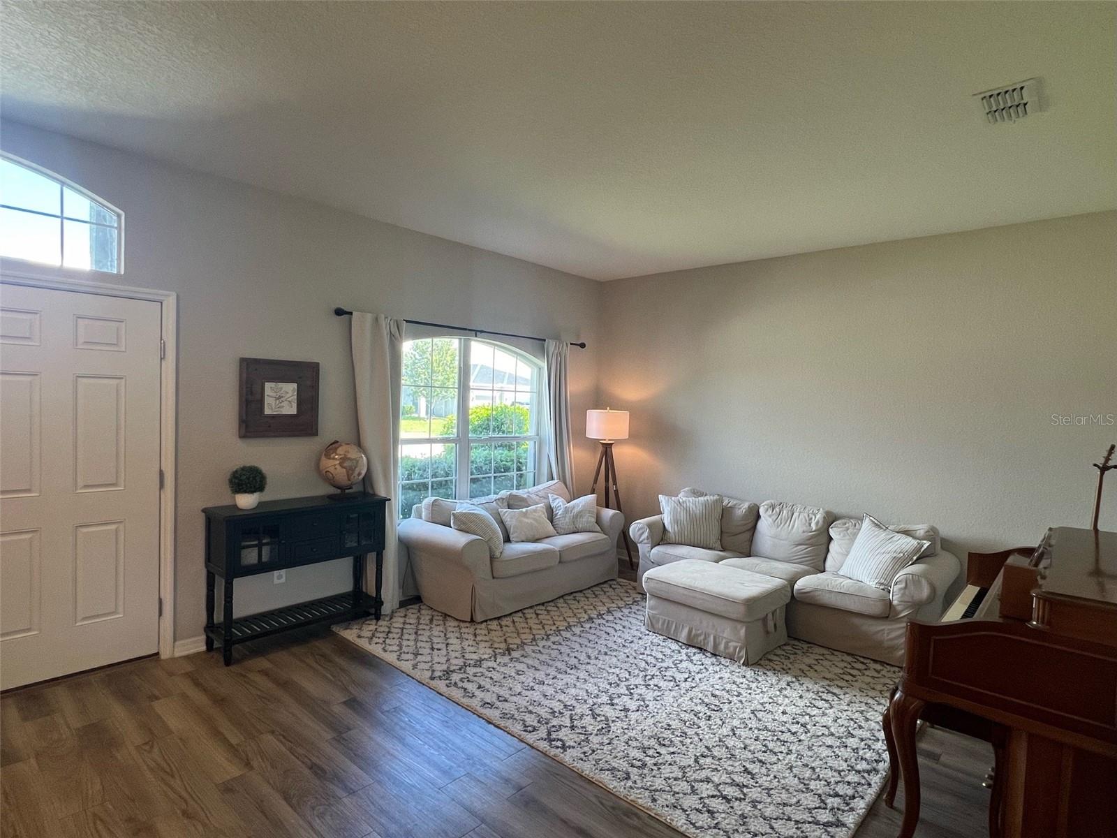 Image 4 of 30 For 4539 Calumet Drive
