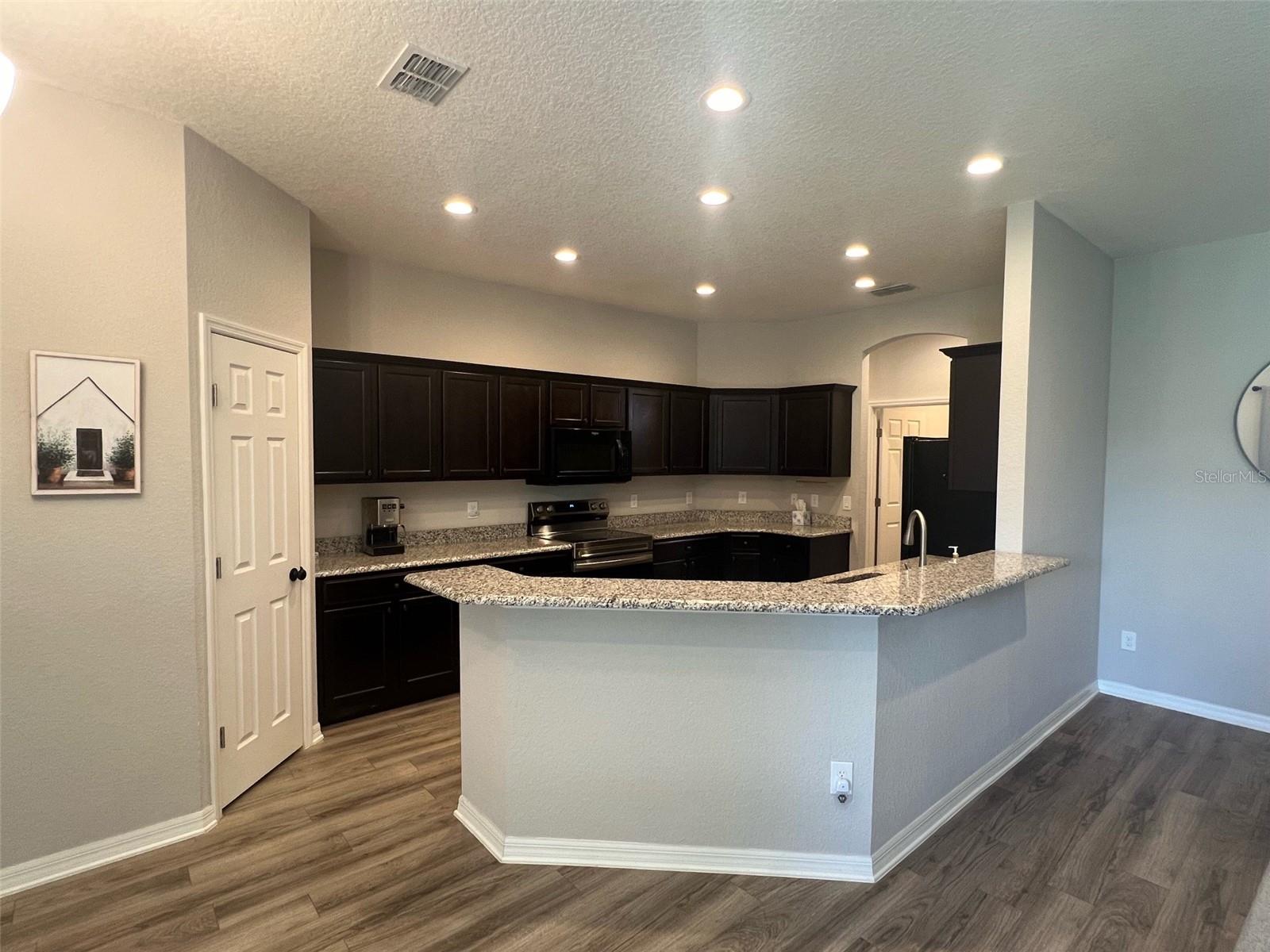 Image 7 of 30 For 4539 Calumet Drive