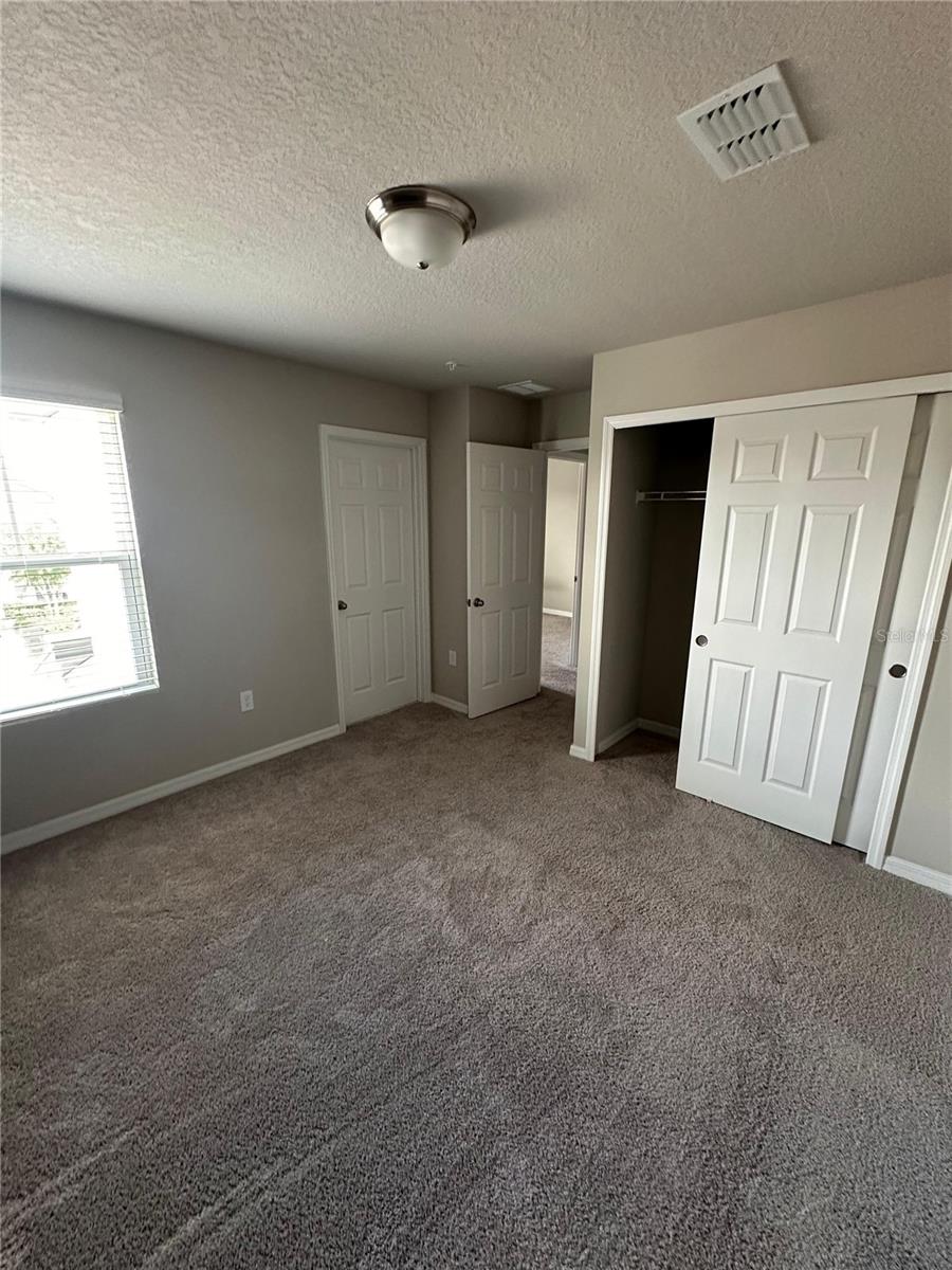 Image 11 of 13 For 2040 Milkweed Street