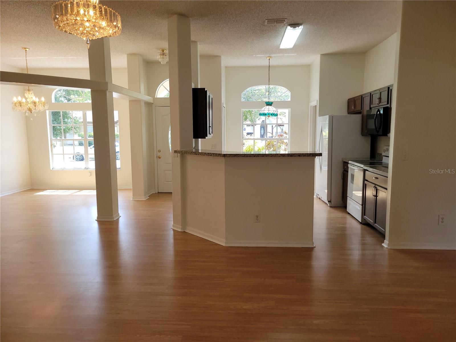 Image 10 of 21 For 10815 Dearden Circle