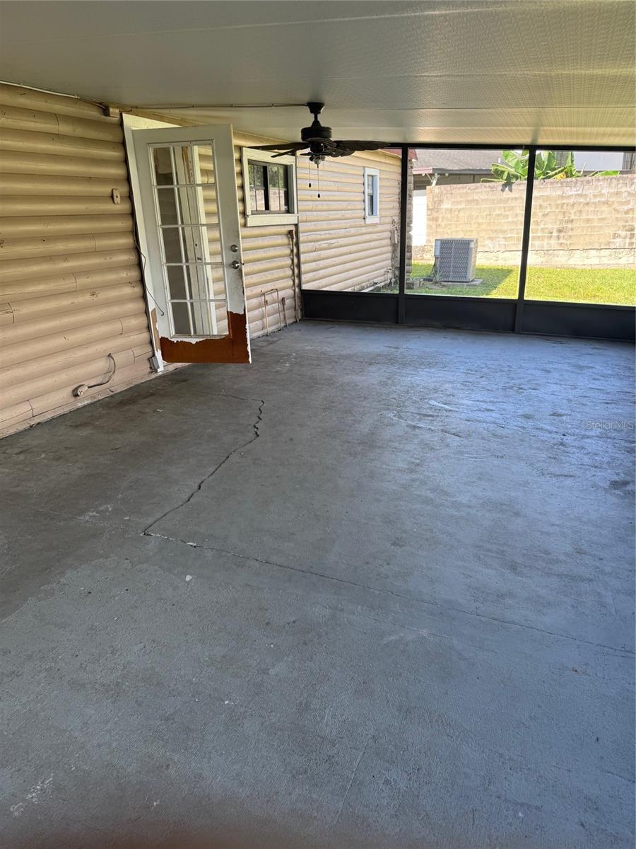 Image 11 of 14 For 4221 Greenfern Drive