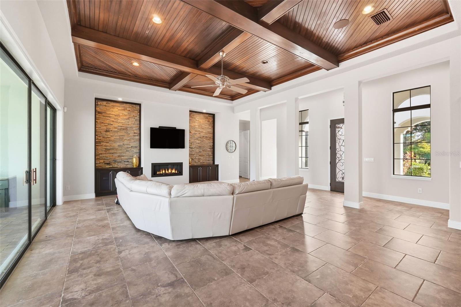 Image 18 of 76 For 11946 Waterstone Loop Drive
