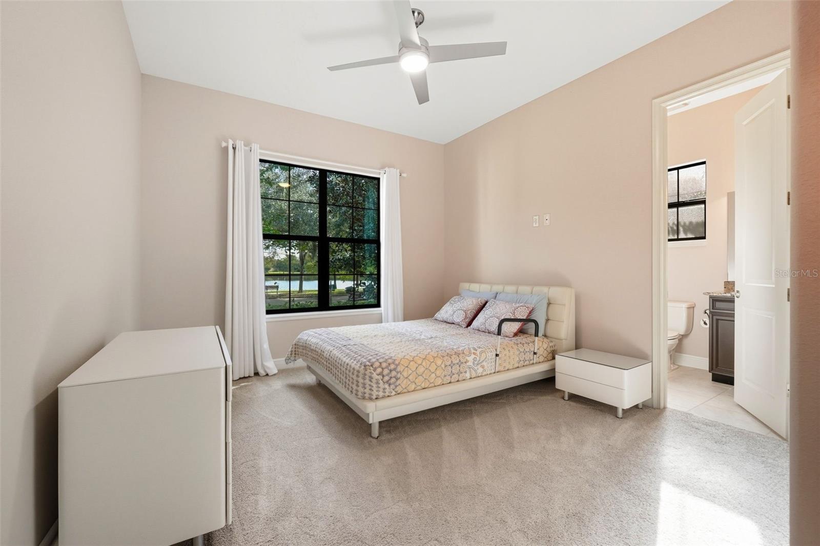 Image 40 of 76 For 11946 Waterstone Loop Drive