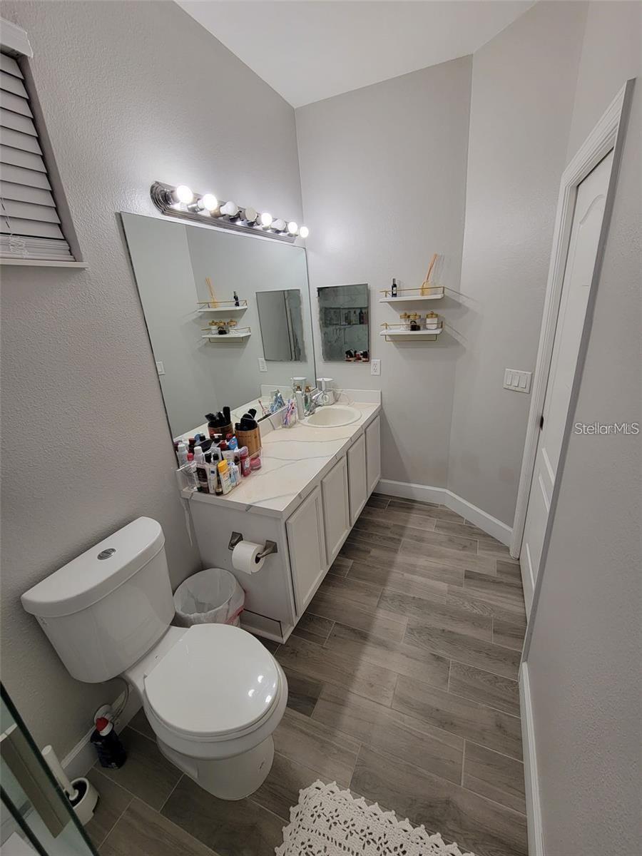 Image 9 of 17 For 3355 Wilshire Way Road 13