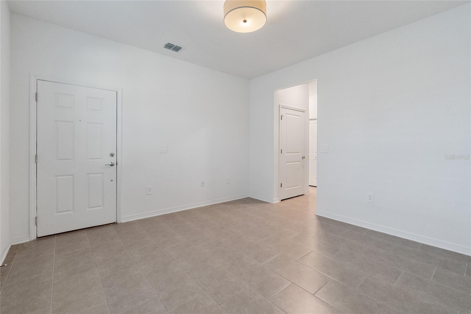 Image 19 of 30 For 763 Staffora Street