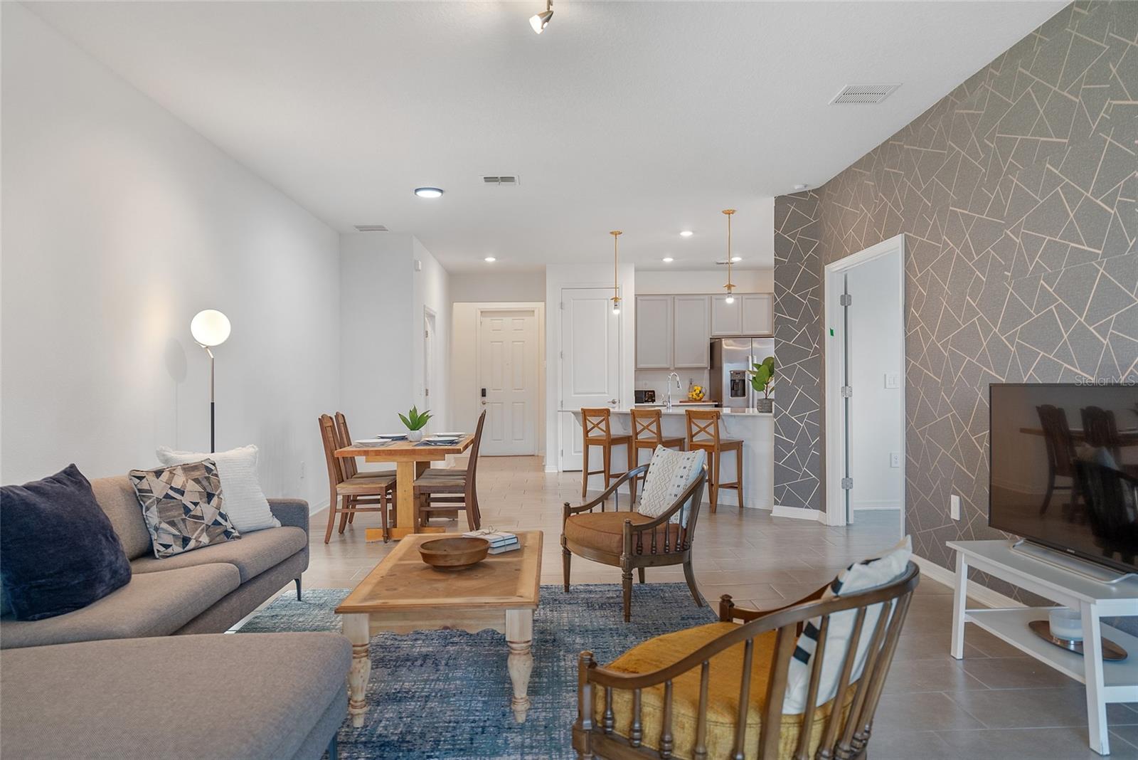 Image 7 of 30 For 763 Staffora Street