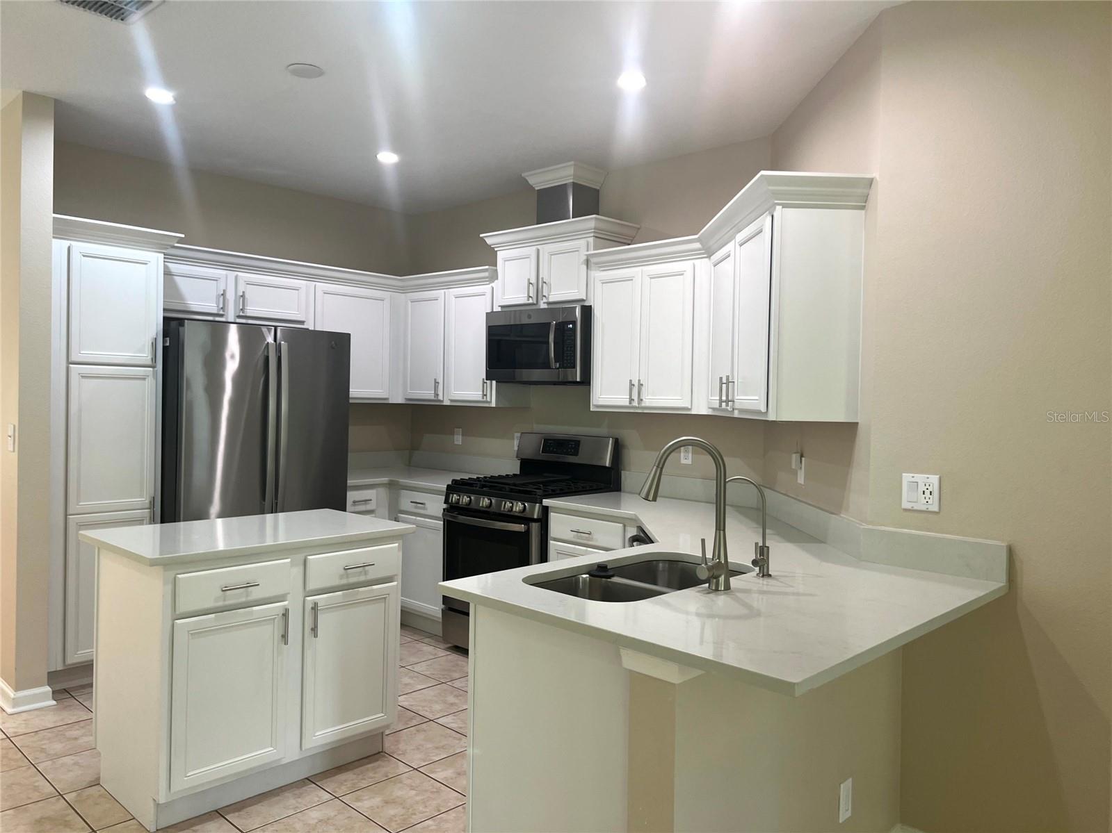 Image 4 of 19 For 138 Littleton Circle