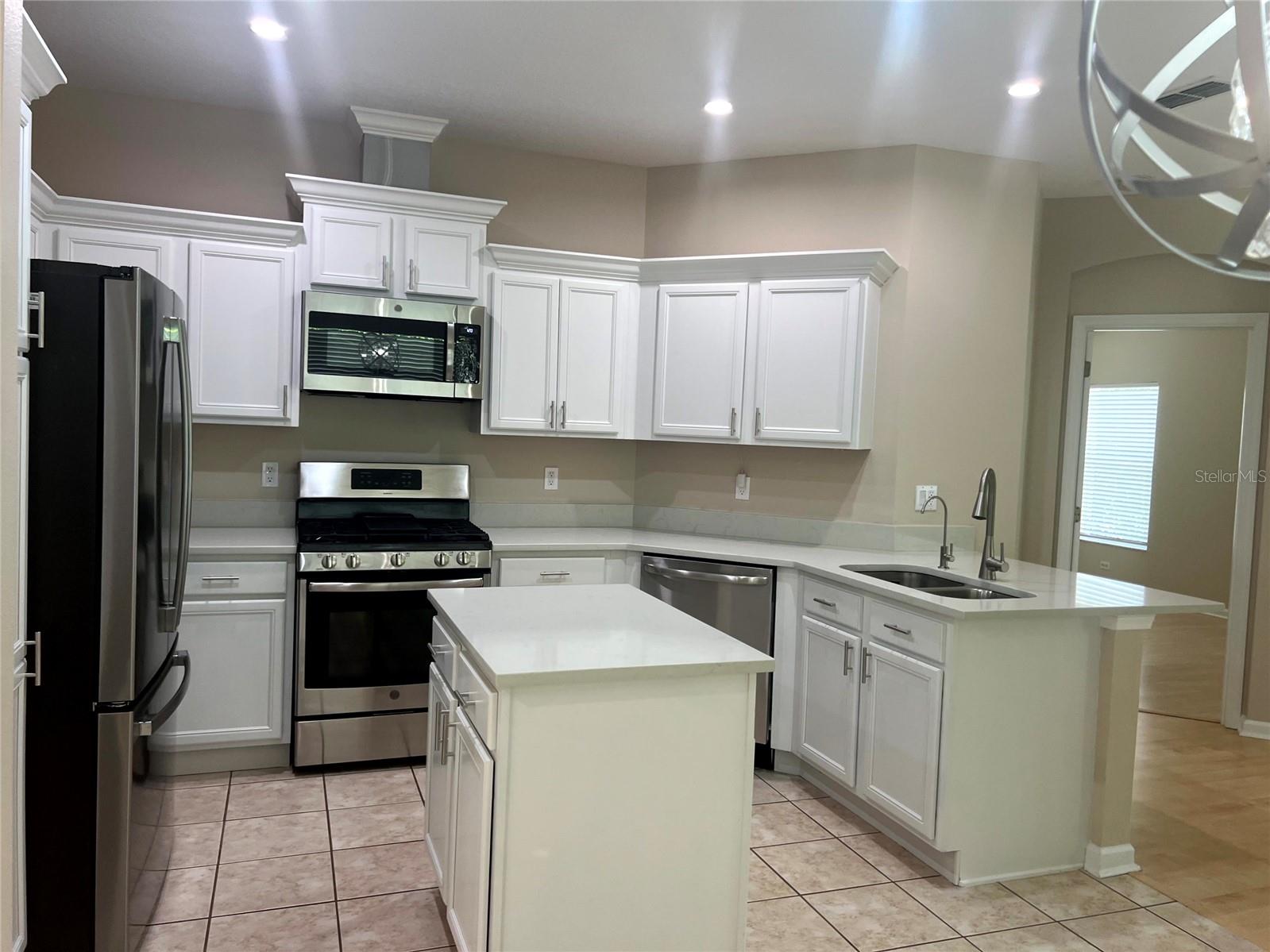 Image 5 of 19 For 138 Littleton Circle