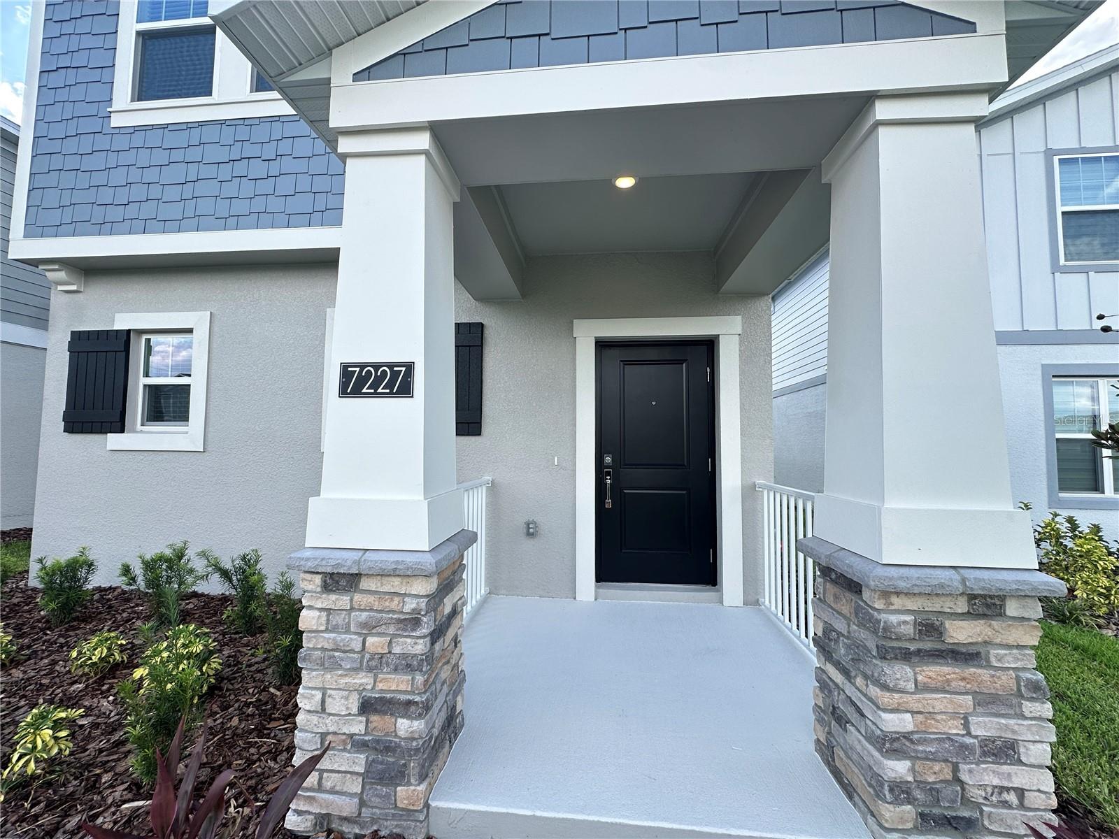 Image 2 of 47 For 7227 Sienna Oak Alley