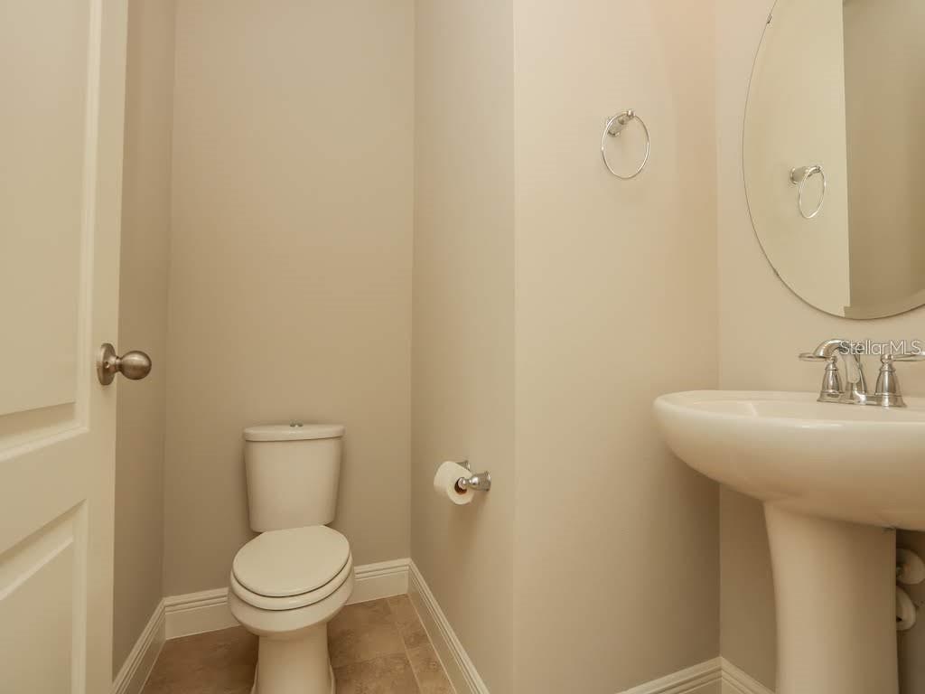 Image 7 of 19 For 15537 Honeybell Drive
