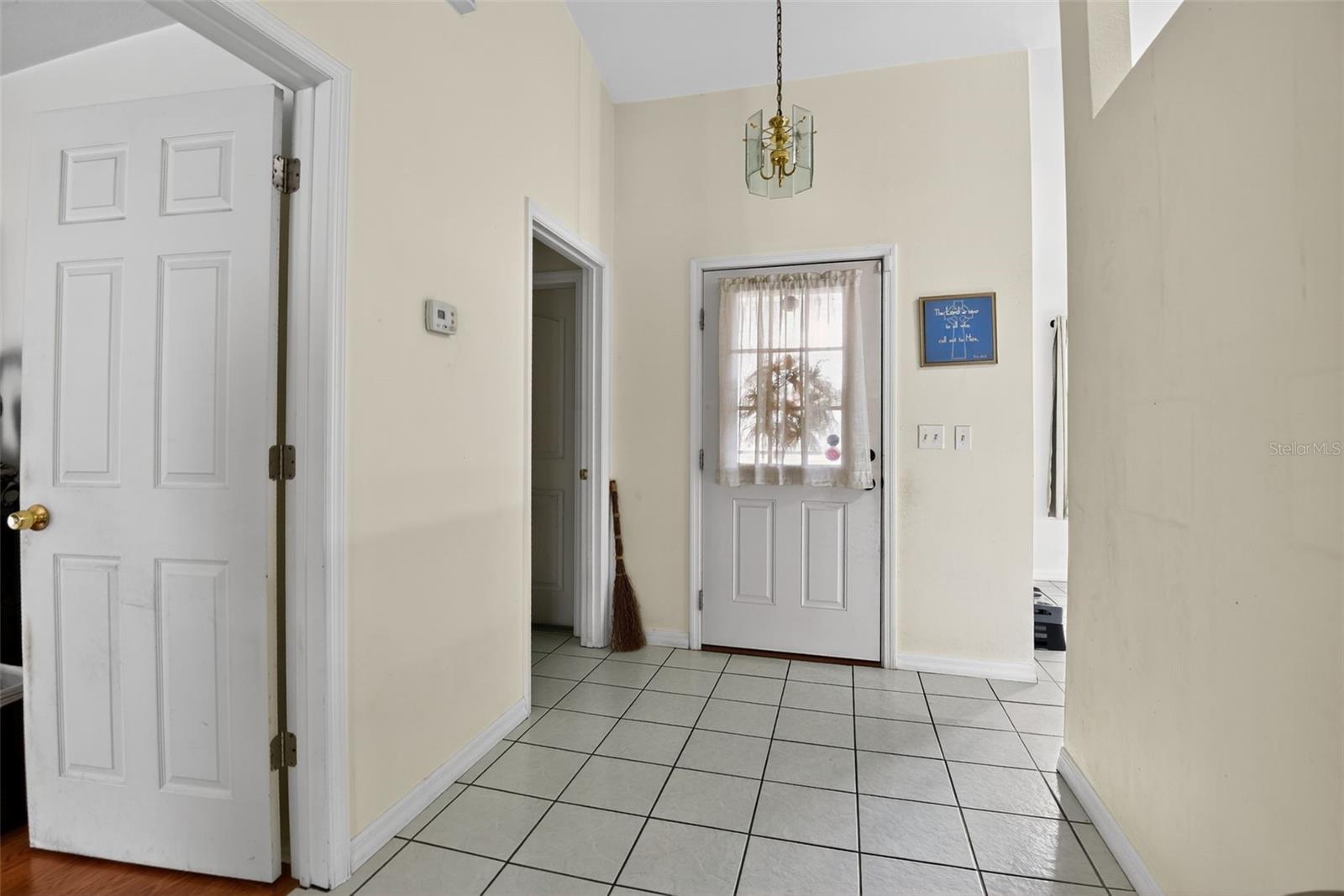 Image 13 of 38 For 22 Roxboro Drive