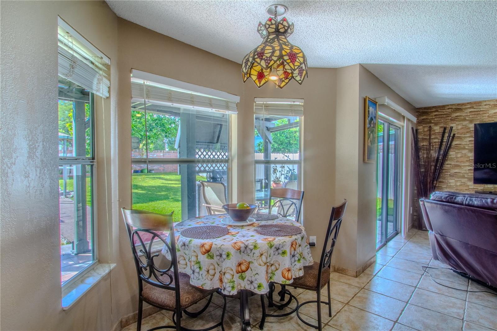 Image 10 of 29 For 1409 Wood Violet Drive