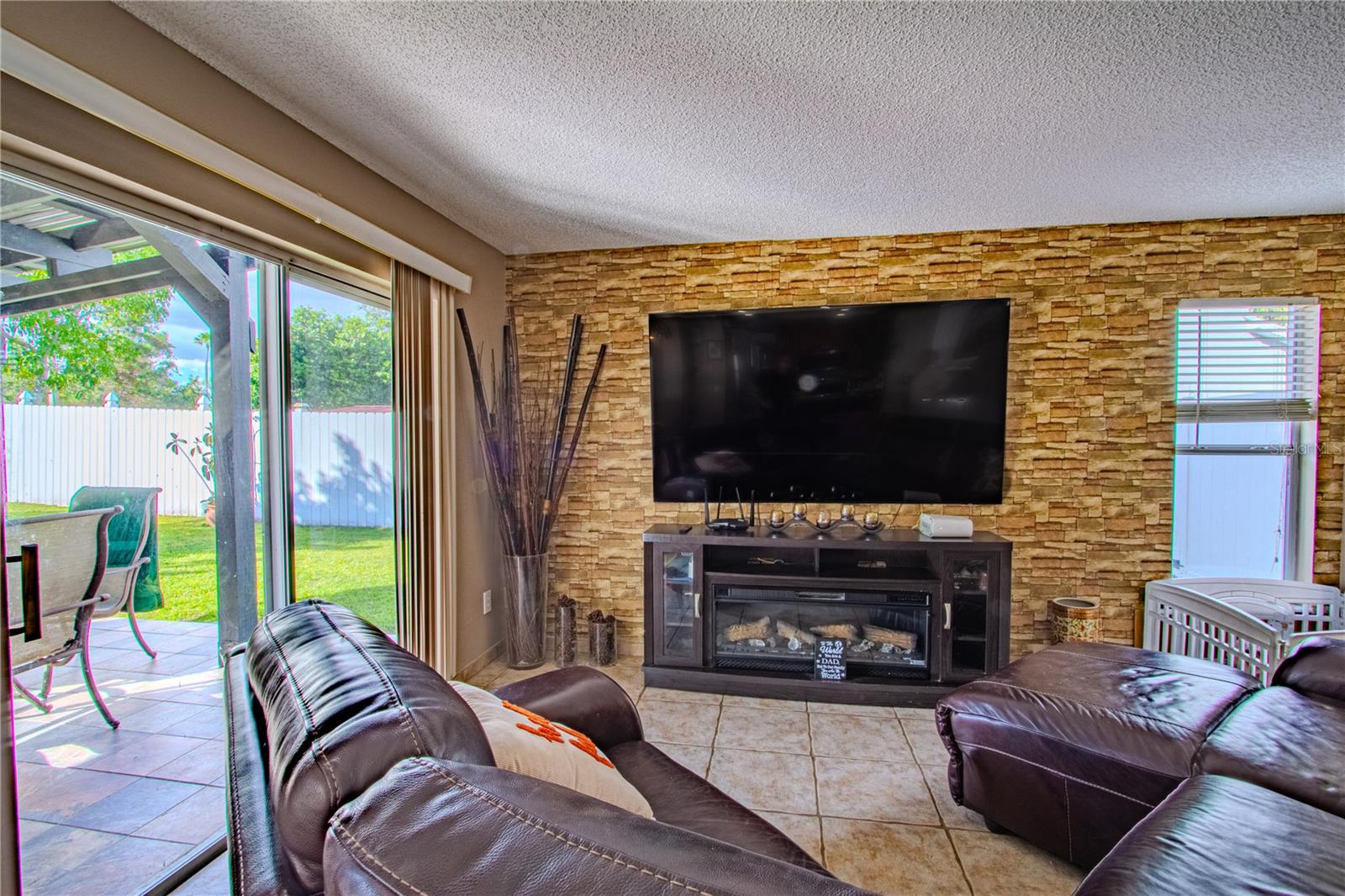 Image 13 of 29 For 1409 Wood Violet Drive