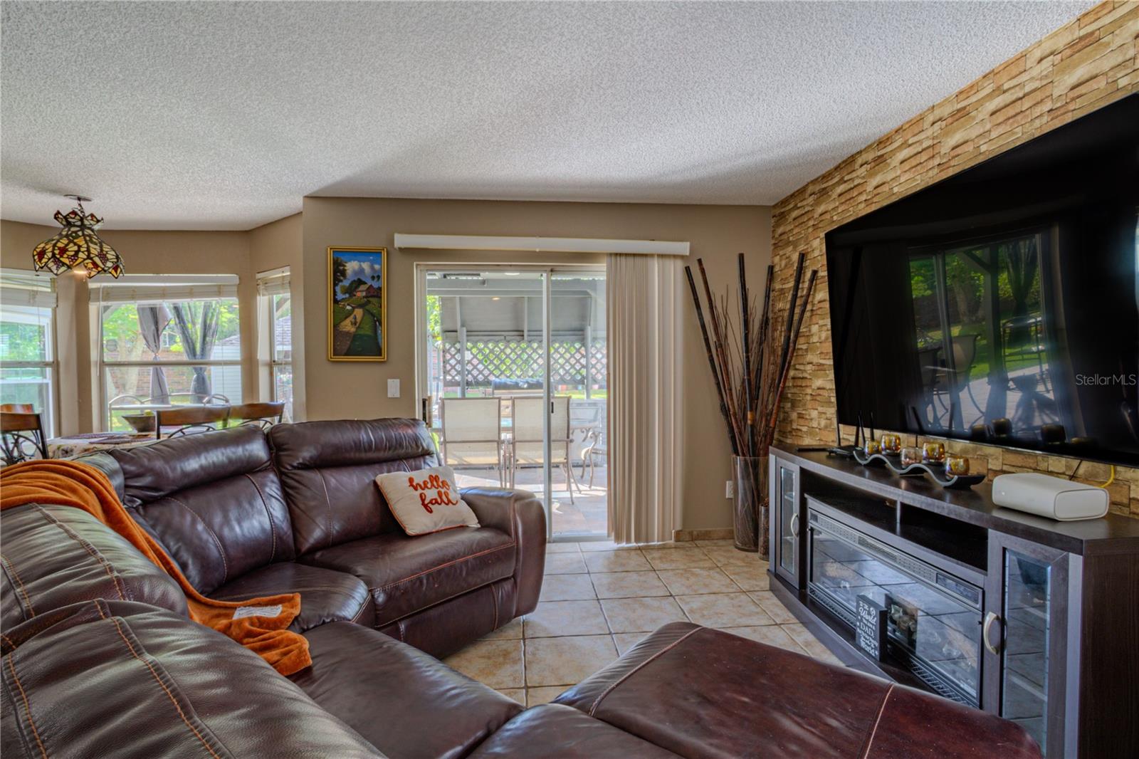 Image 14 of 29 For 1409 Wood Violet Drive