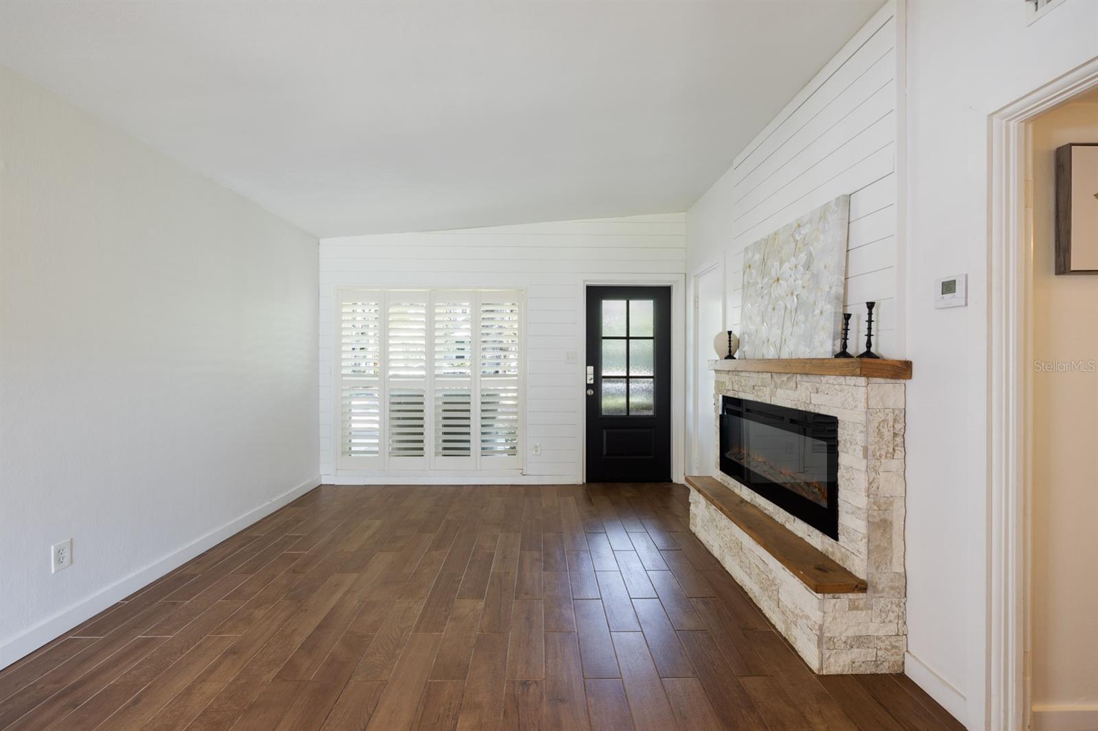Image 8 of 35 For 2110 Mount Vernon Street