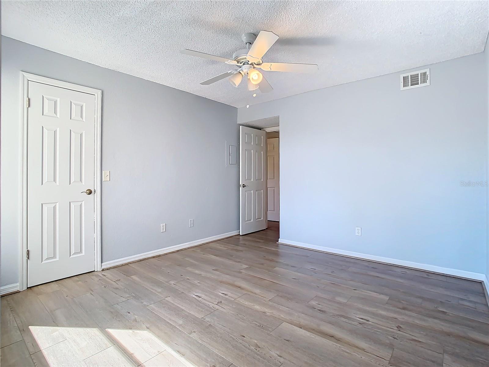 Image 17 of 46 For 5144 Conroy Road 35