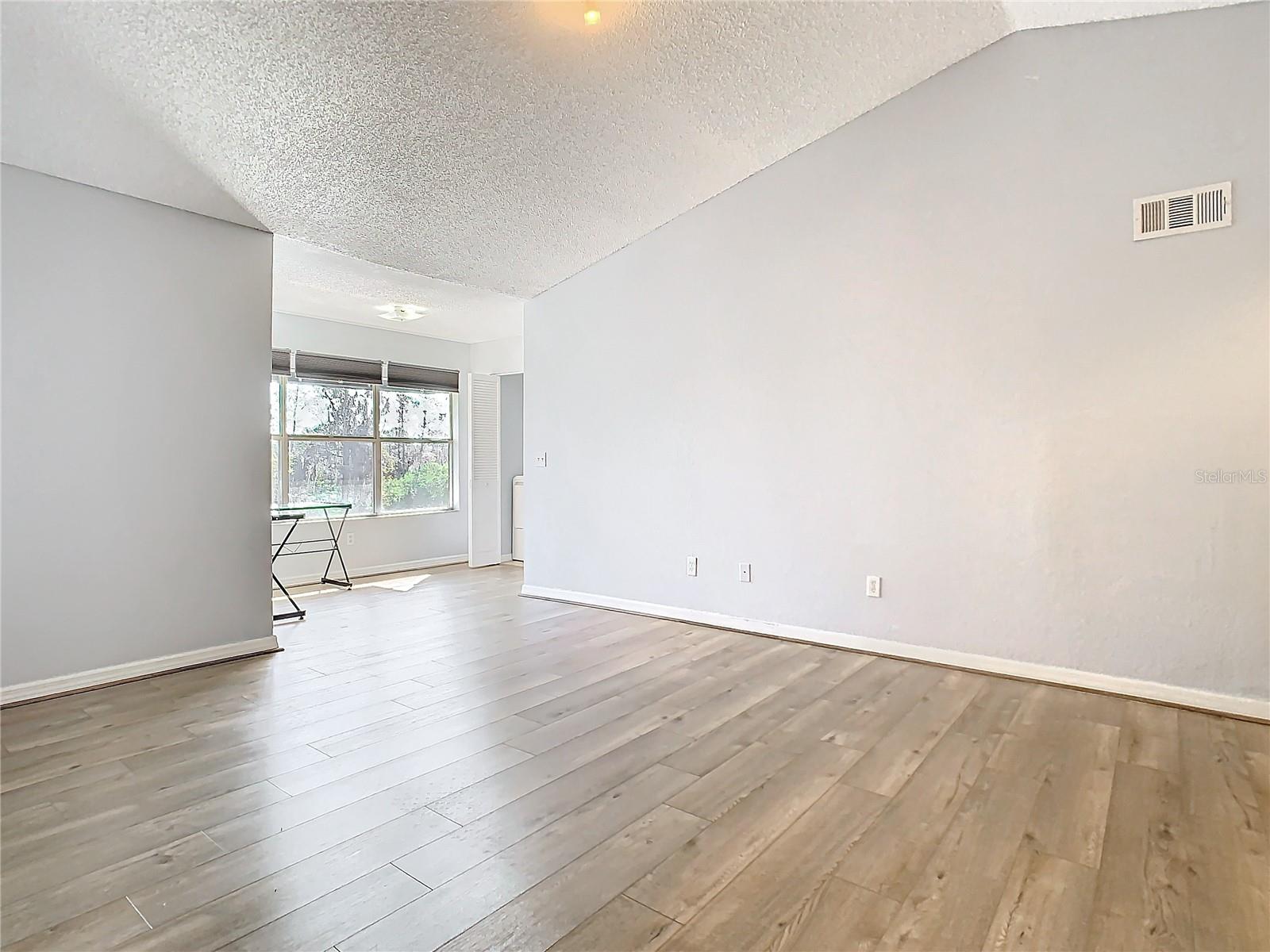Image 3 of 46 For 5144 Conroy Road 35
