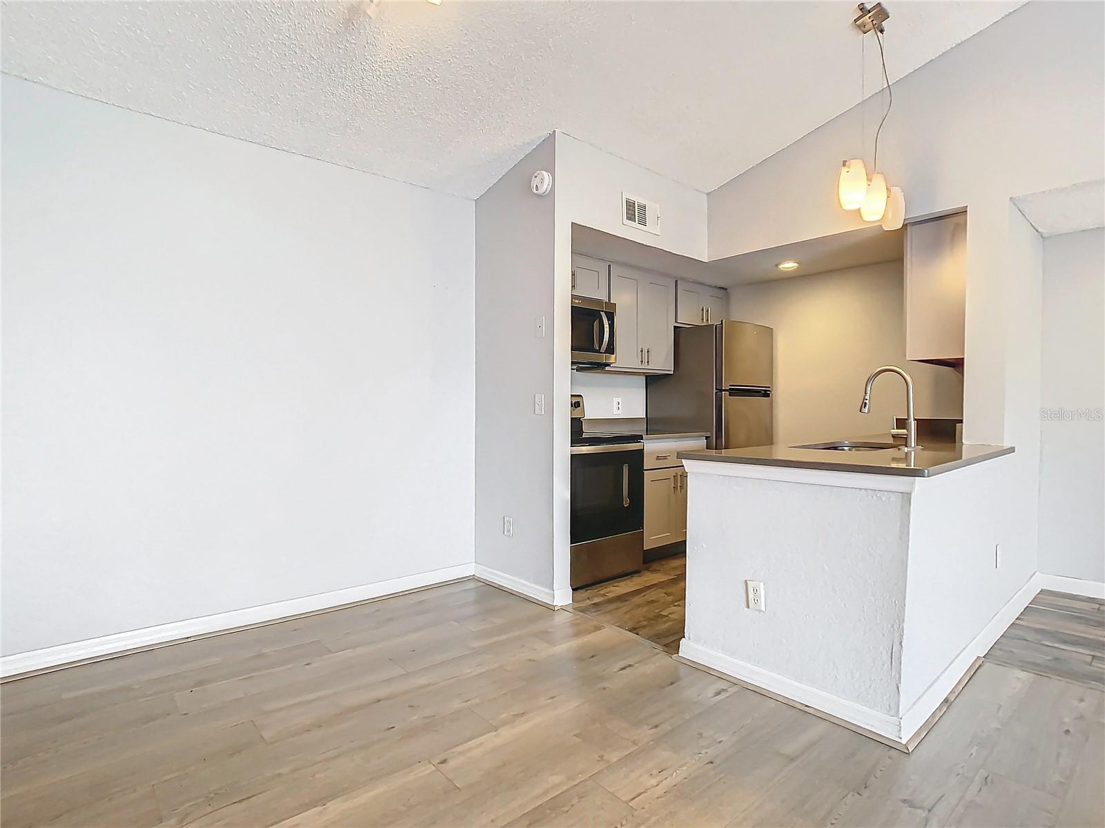 Image 5 of 46 For 5144 Conroy Road 35