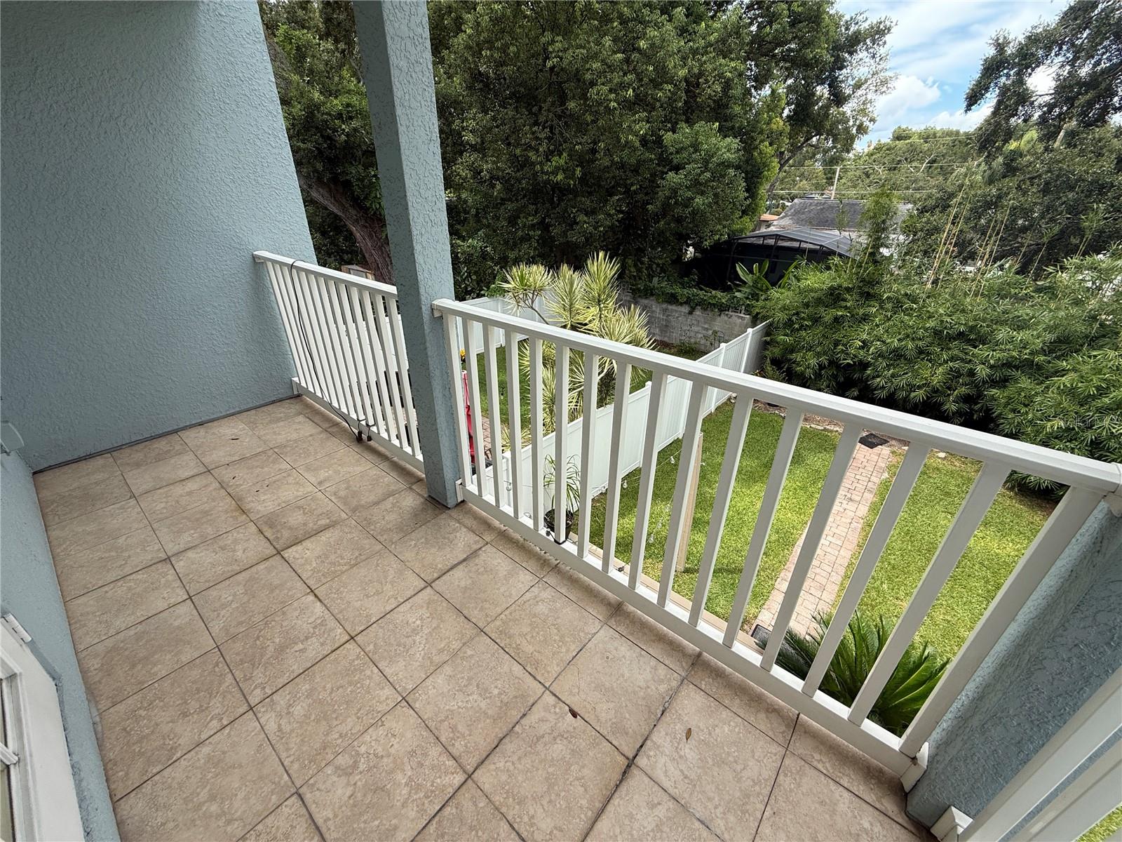 Image 7 of 15 For 2223 Mount Vernon Street