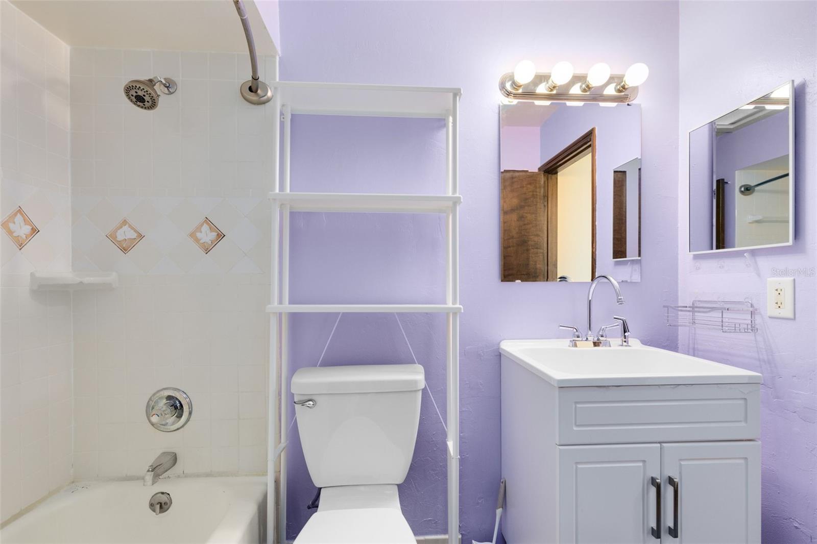 Image 13 of 36 For 270 Queensberry Court
