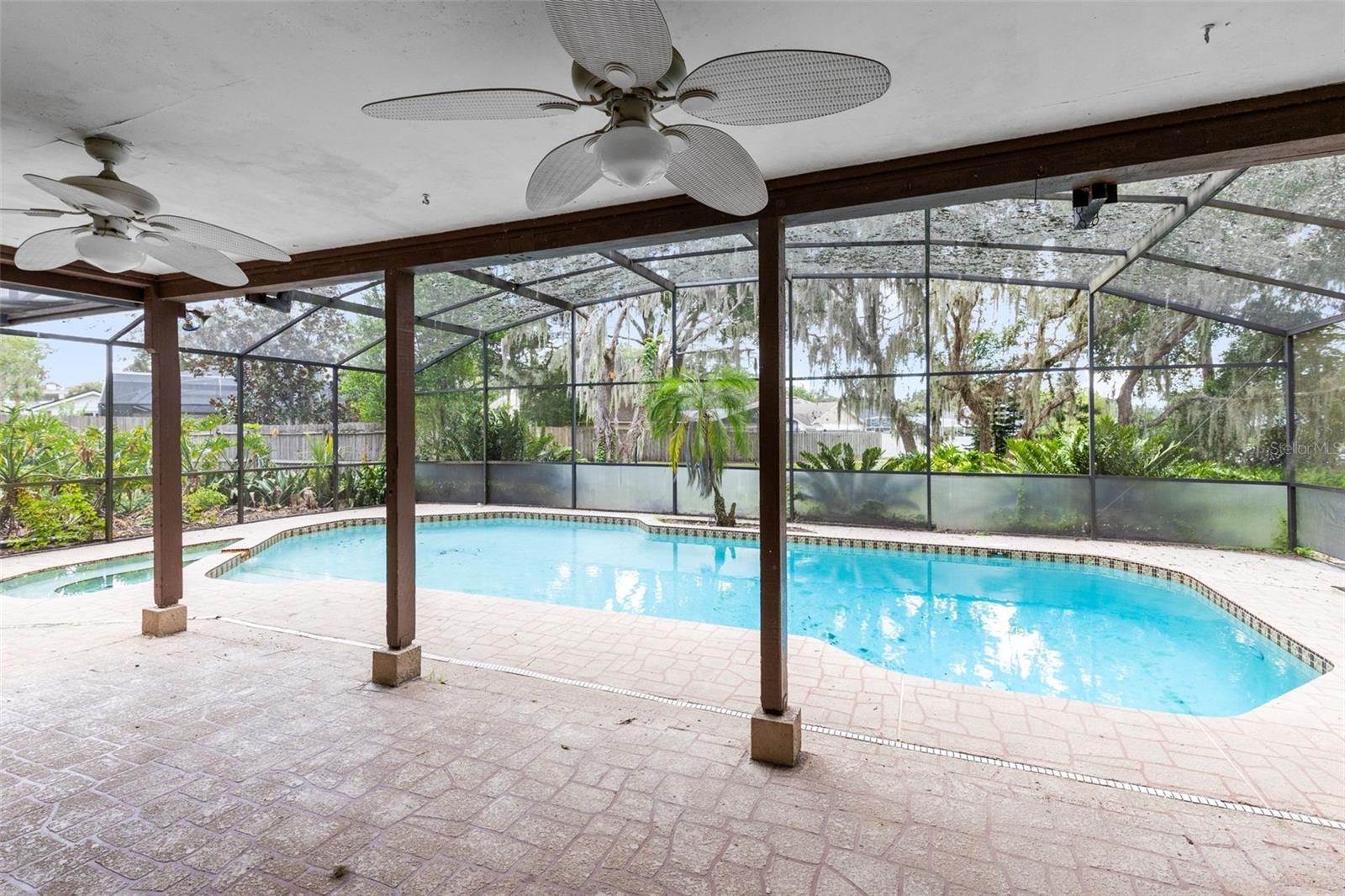 Image 24 of 36 For 270 Queensberry Court