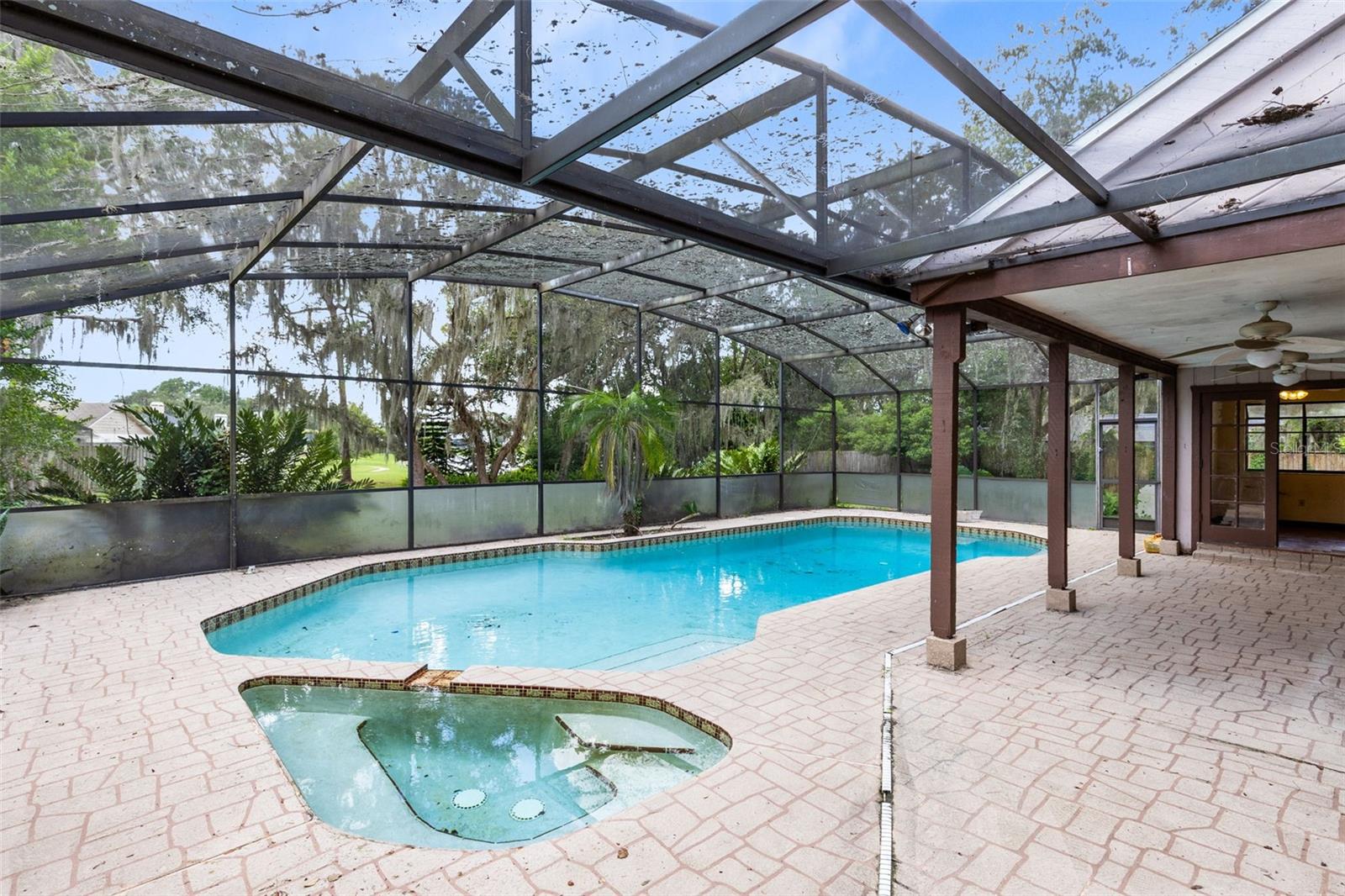 Image 25 of 36 For 270 Queensberry Court
