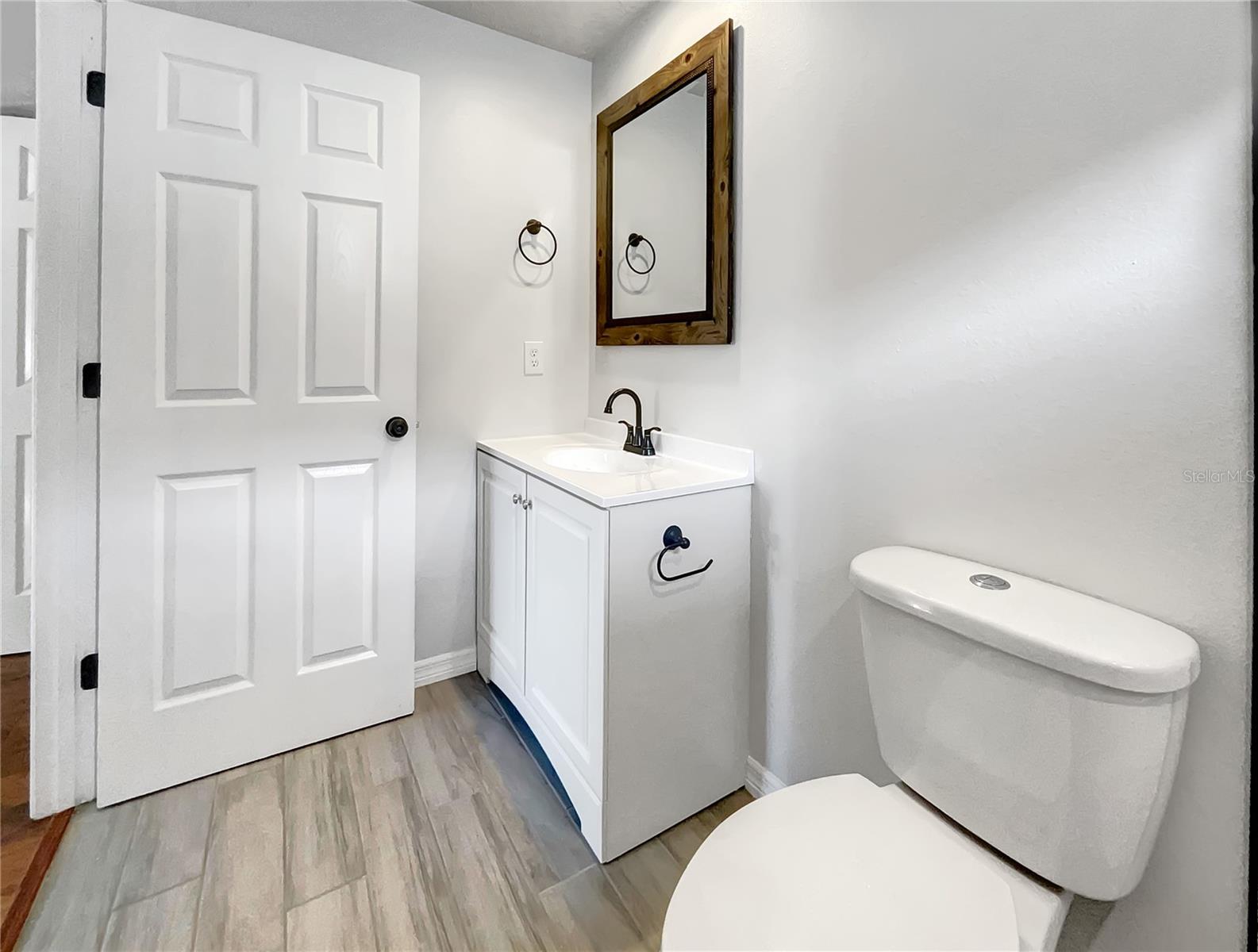 Image 20 of 31 For 5198 Moeller Avenue