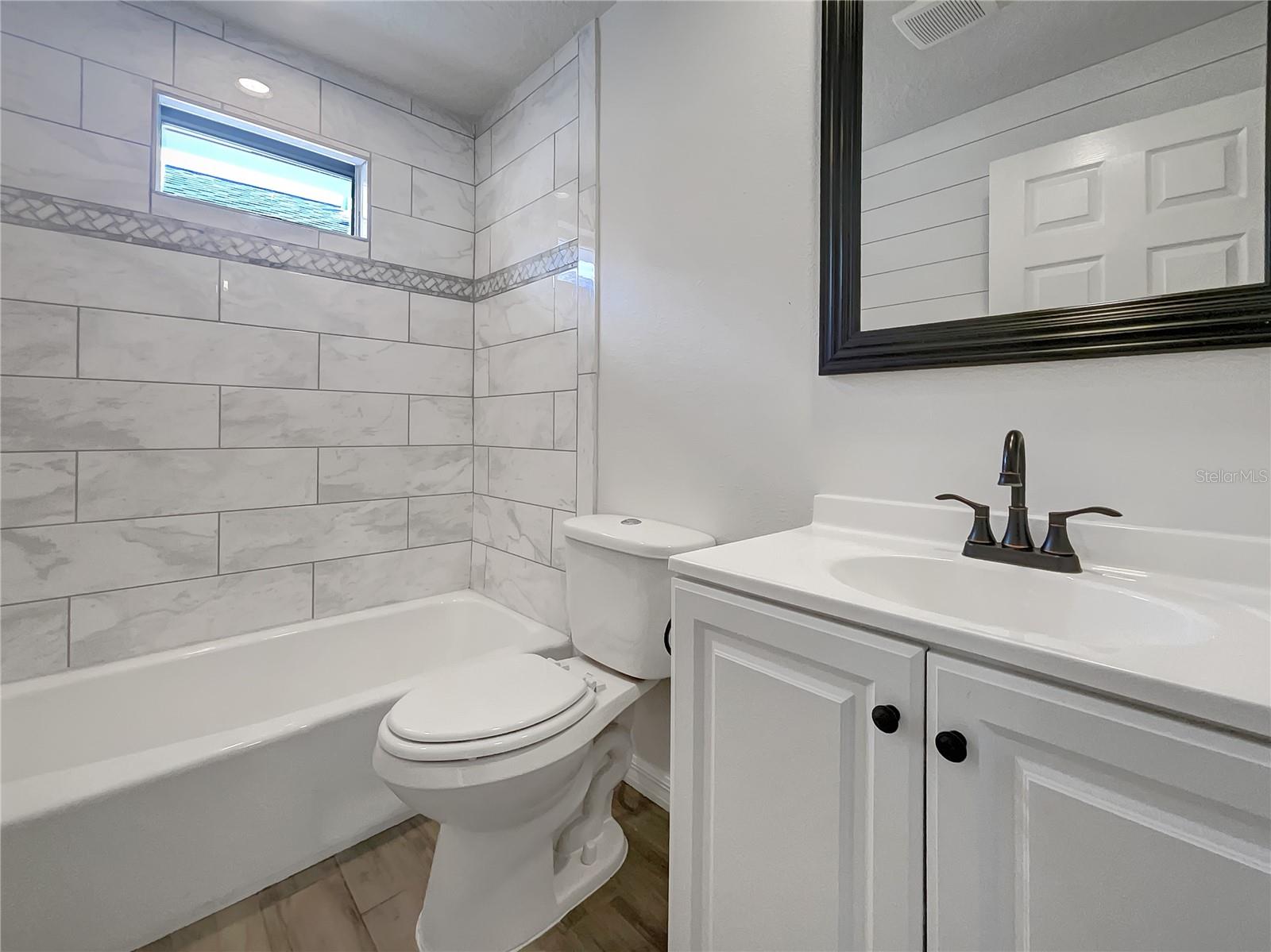 Image 7 of 31 For 5198 Moeller Avenue