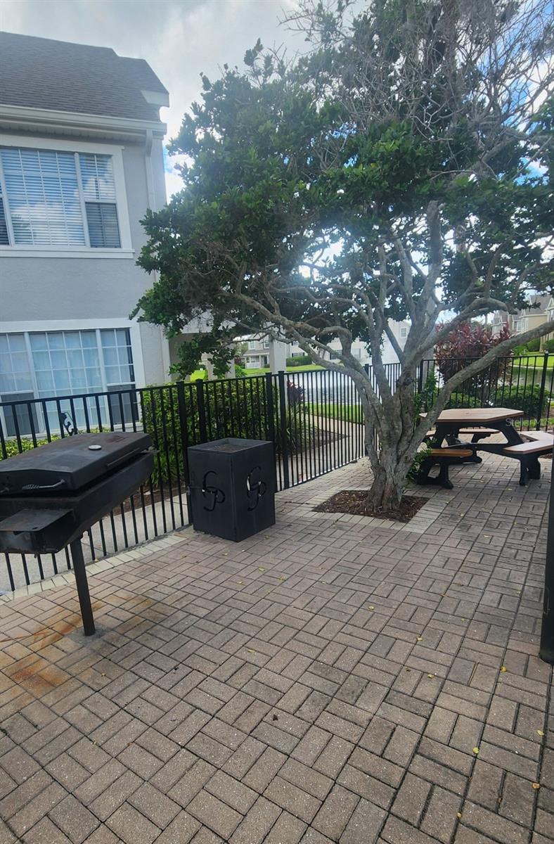 Image 26 of 29 For 8933 Lee Vista Boulevard 2610