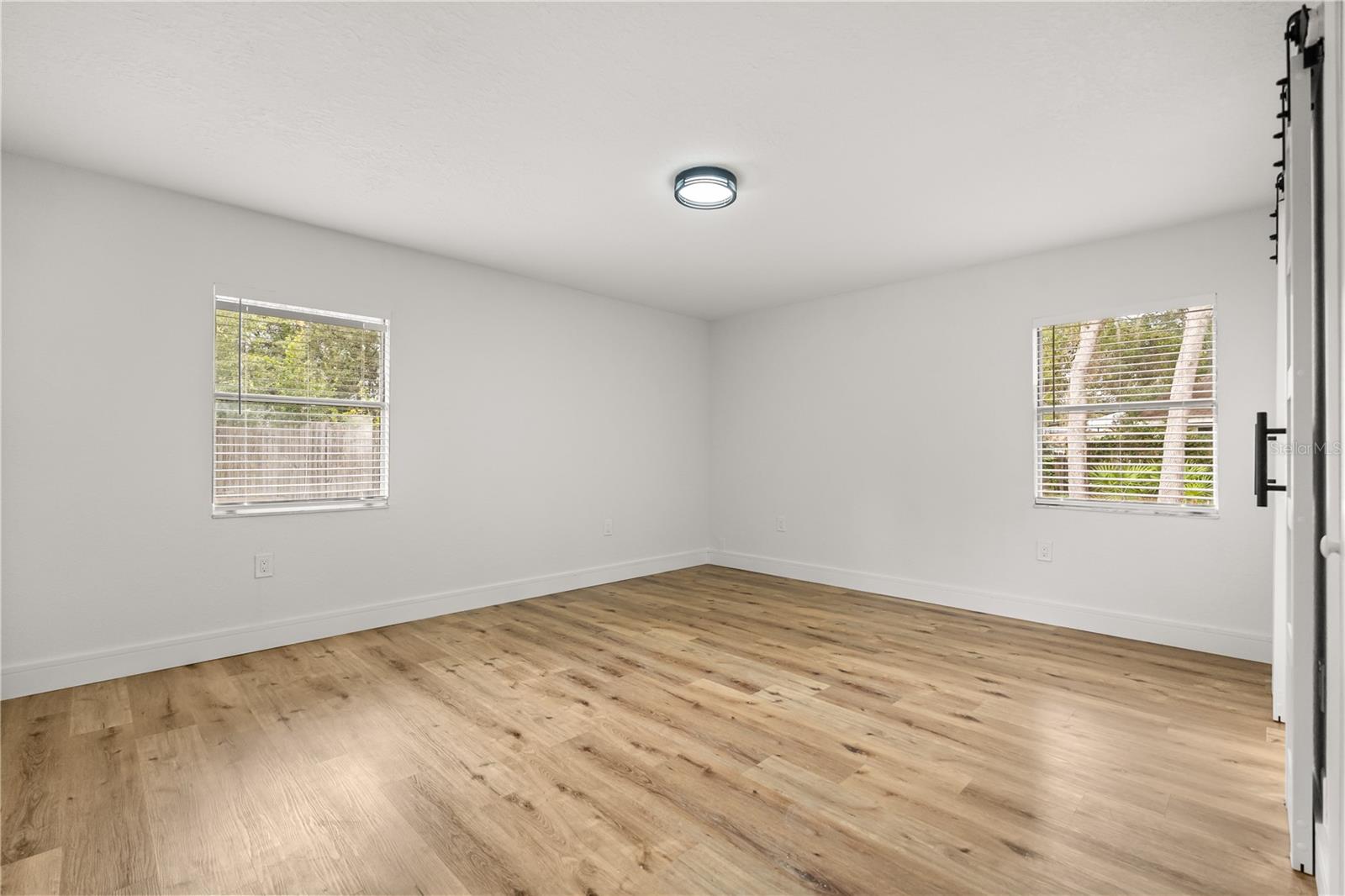 Image 21 of 41 For 3521 Silver Oak Court