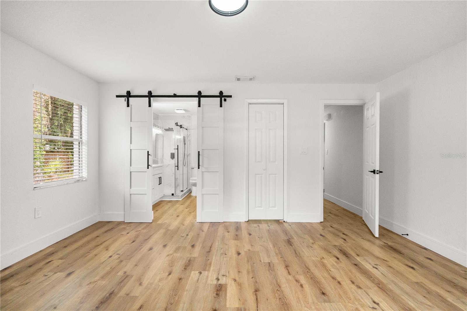 Image 23 of 41 For 3521 Silver Oak Court