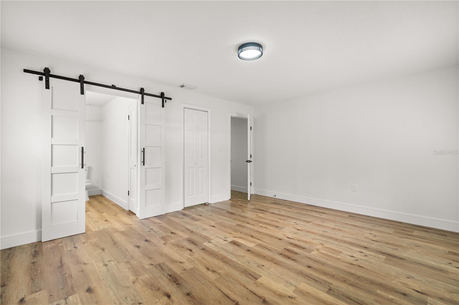 Image 24 of 41 For 3521 Silver Oak Court