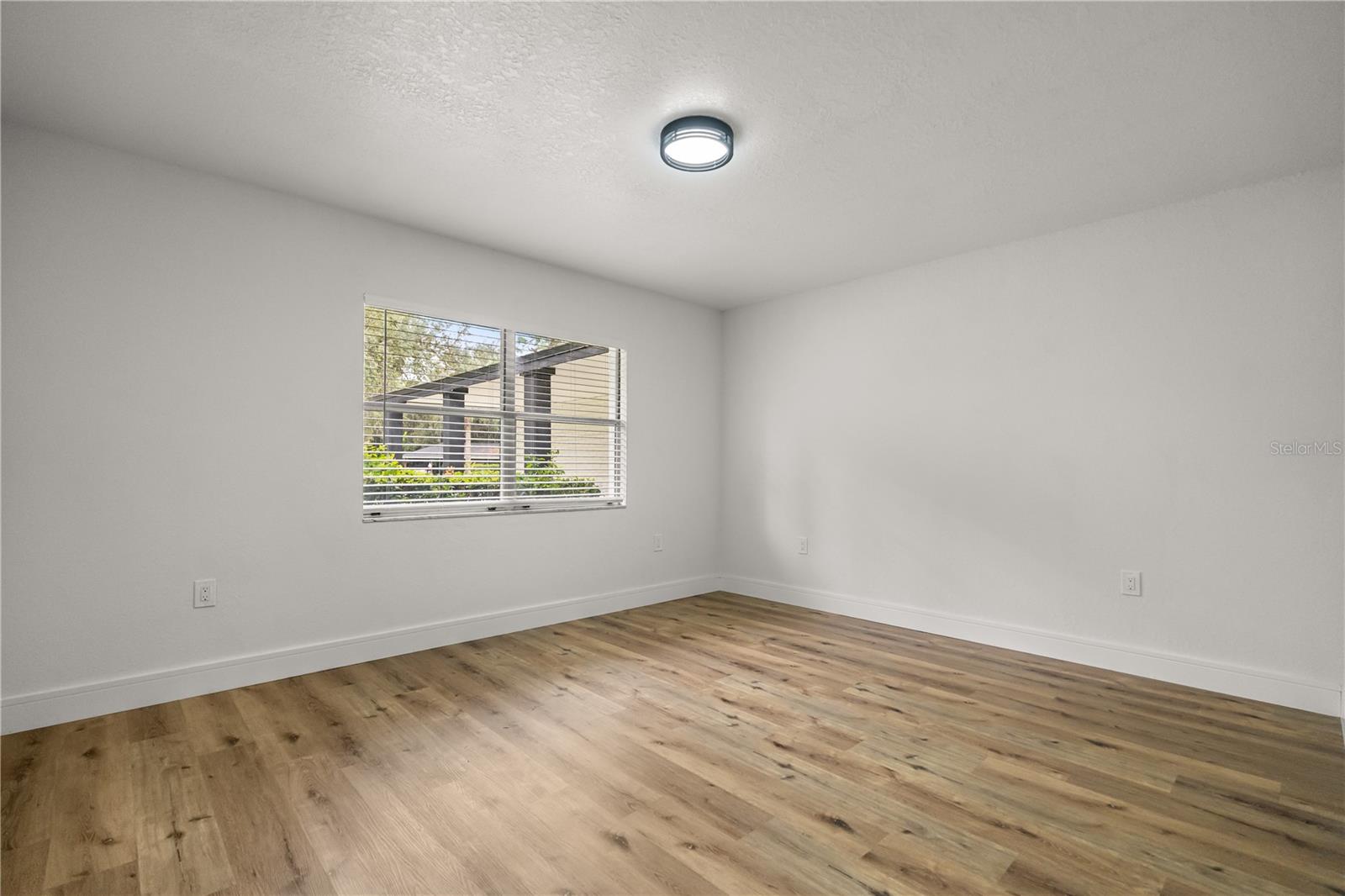 Image 31 of 41 For 3521 Silver Oak Court