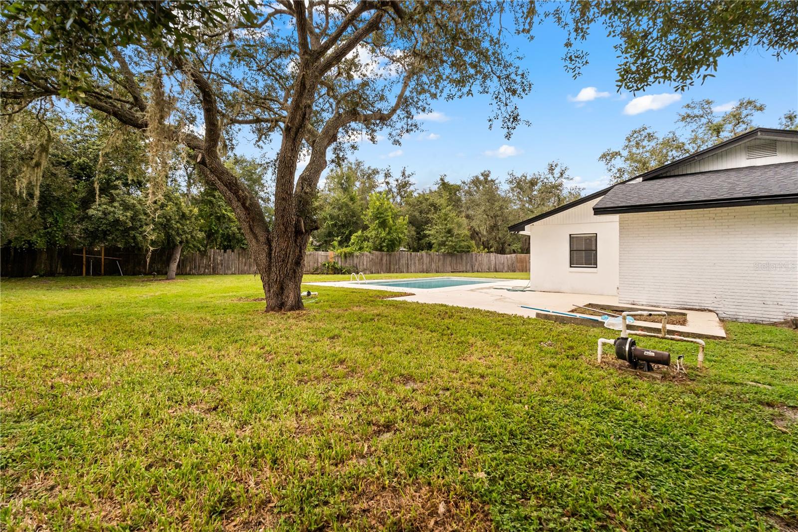 Image 34 of 41 For 3521 Silver Oak Court